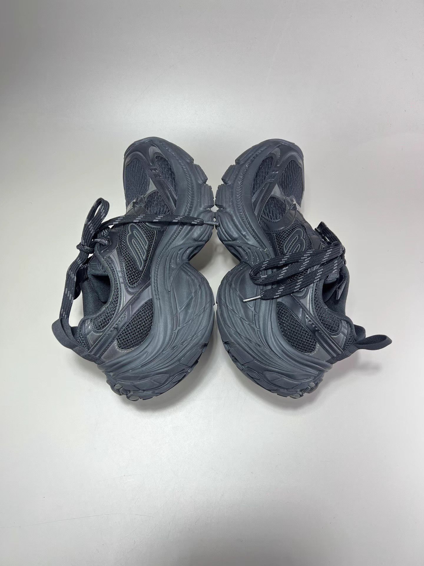 Balenciaga BALENCIAGA 10XL Black Runner Sneakers Size US 7 / EU 40 - 4 Thumbnail