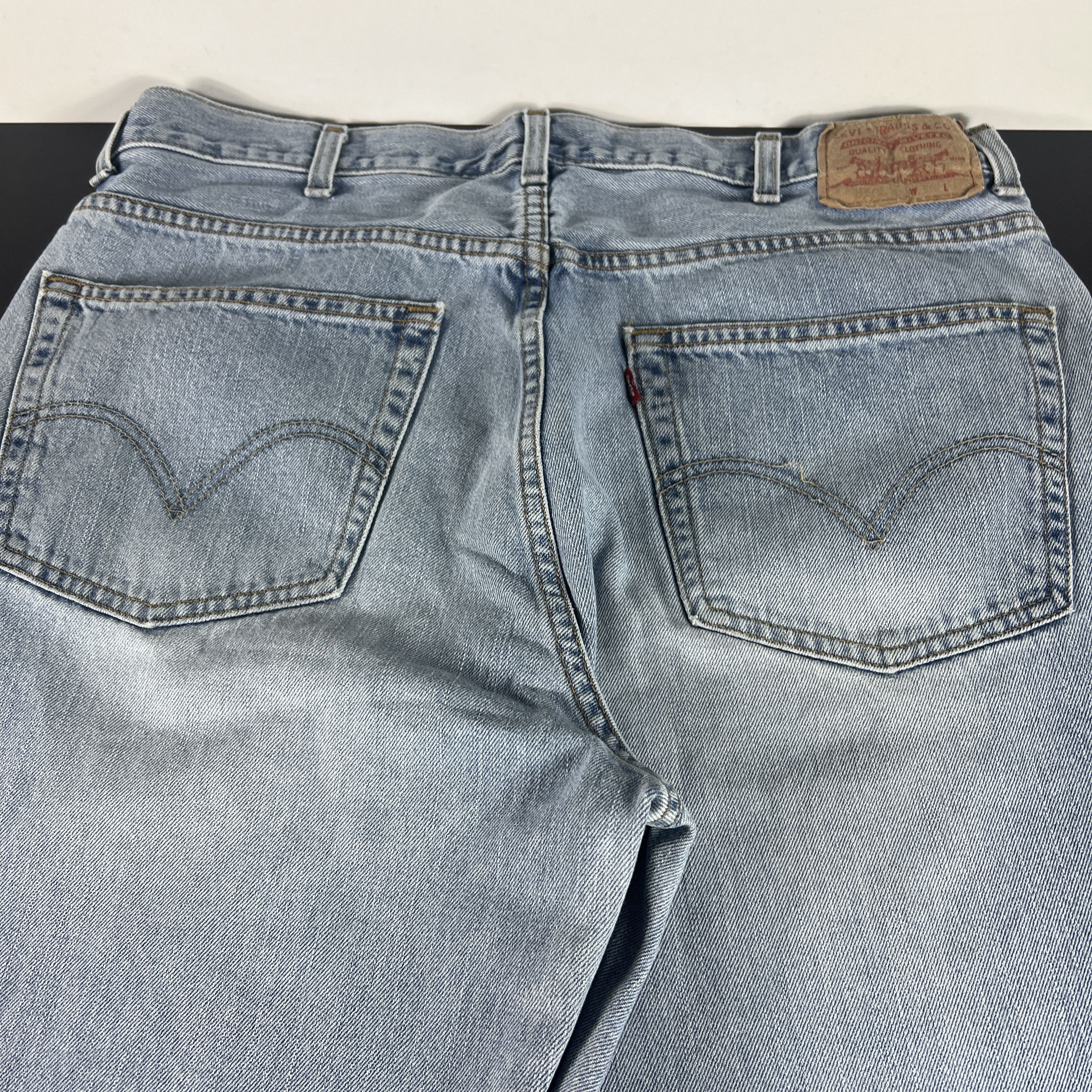 Levi's × Vintage Y2K Levi's Jean 550 Relaxed Straight Light Blue Cotton Denim Size US 37 - 14 Thumbnail