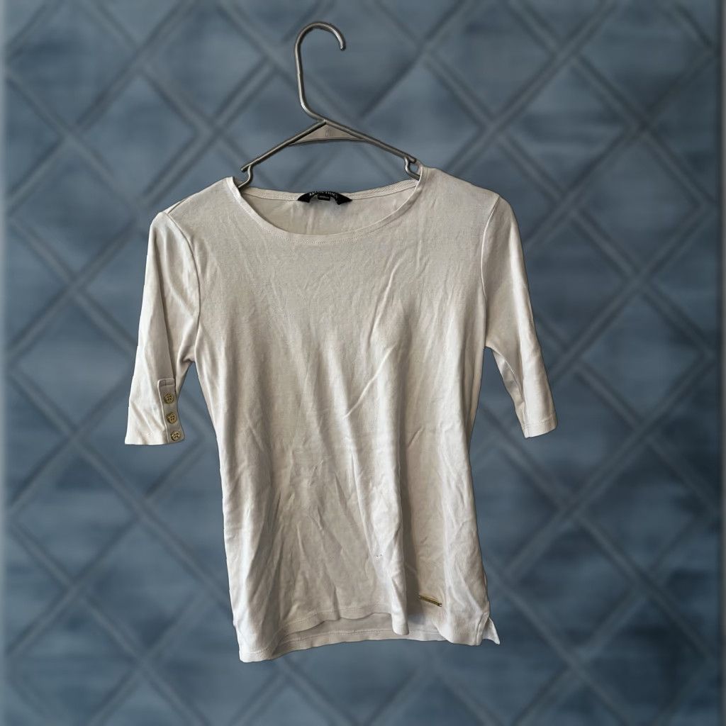 Ellen Tracy VINTAGE Ellen Tracy Boat-Neck T Shirt White Solid Women S Short Sleeve EUC Adult Small White 90s? (if decade known) Mens/Womens? end with Womens Size S / US 4 / IT 40 - 1 Thumbnail