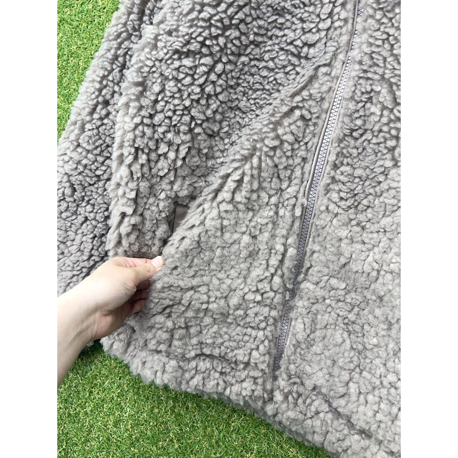 Abercrombie & Fitch VINTAGE Abercrombie & Fitch Jacket Womens Small Teddy Deep Pile Hoodie Full Zip Sherpa Gray 80s 90s College Preppy Size S / US 4 / IT 40 - 4 Thumbnail