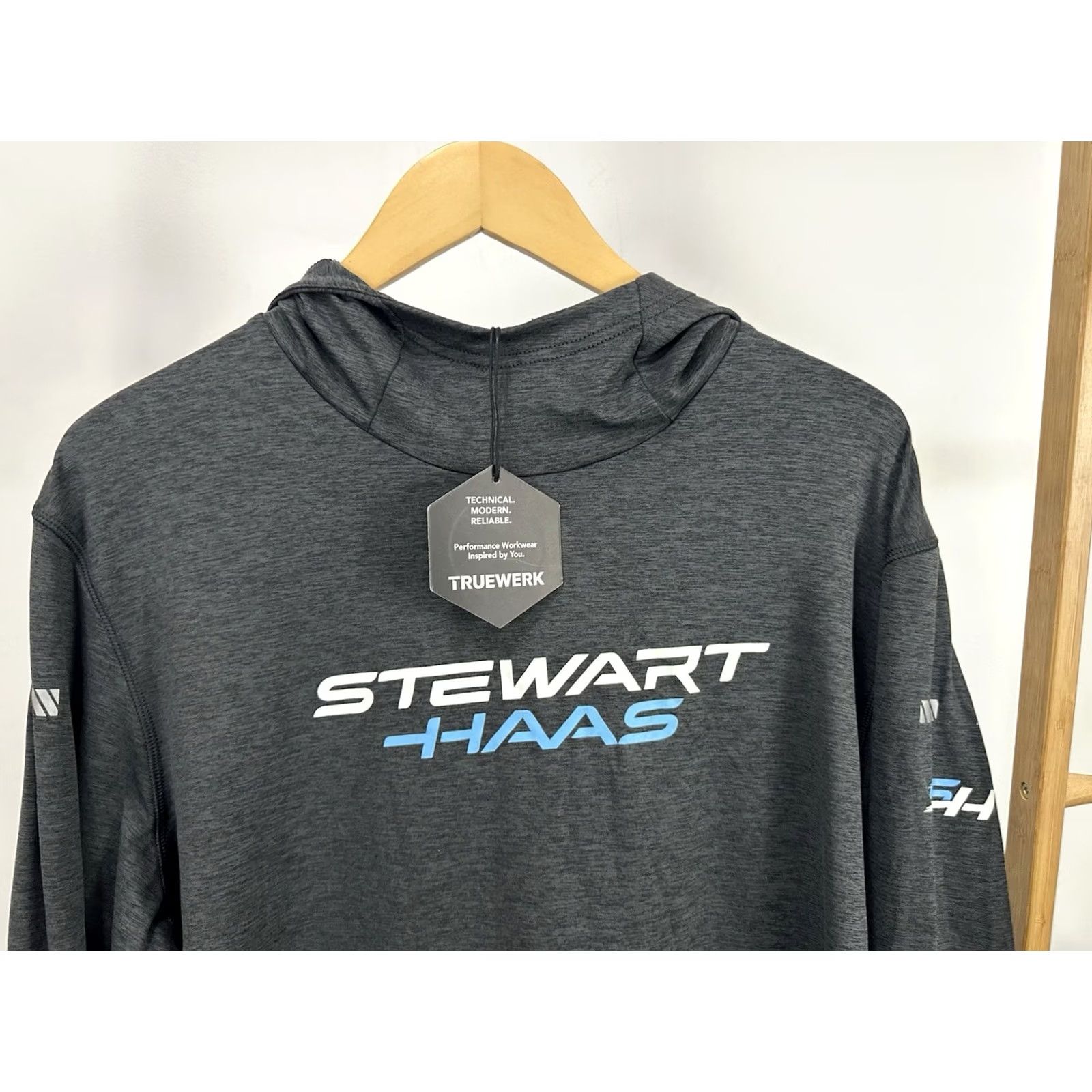 Vintage Truewerk NWT Stewart Haas Ford SH Team Issued Racing Nascar Hoodie 2XL Gray Pullover Mens Size US XXL / EU 58 / 5 - 6 Thumbnail