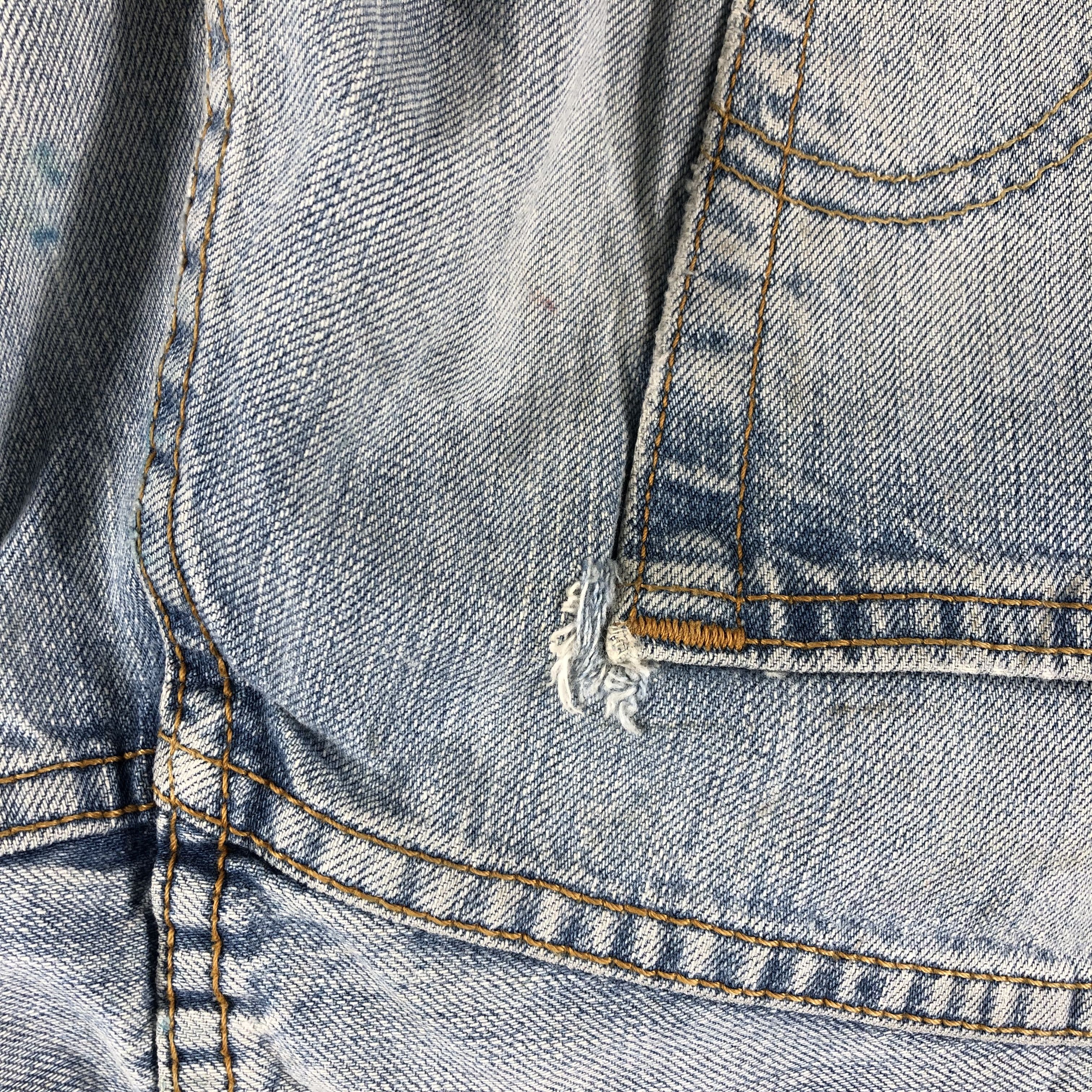 Levi's 90s Vintage Light Wash Levis 501 Jeans-J1549 Size US 33 - 7 Thumbnail