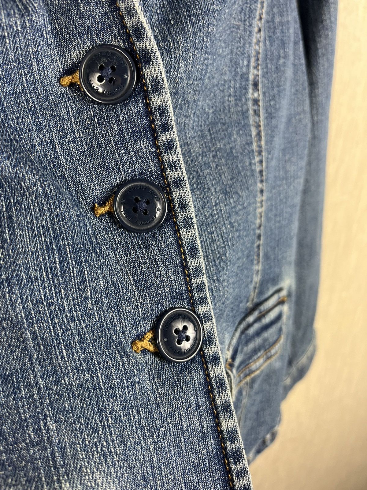 Tommy Hilfiger × Vintage Vintage Tommy Hilfiger y2k denim blazer juicy jacket floral Size L / US 10 / IT 46 - 13 Thumbnail