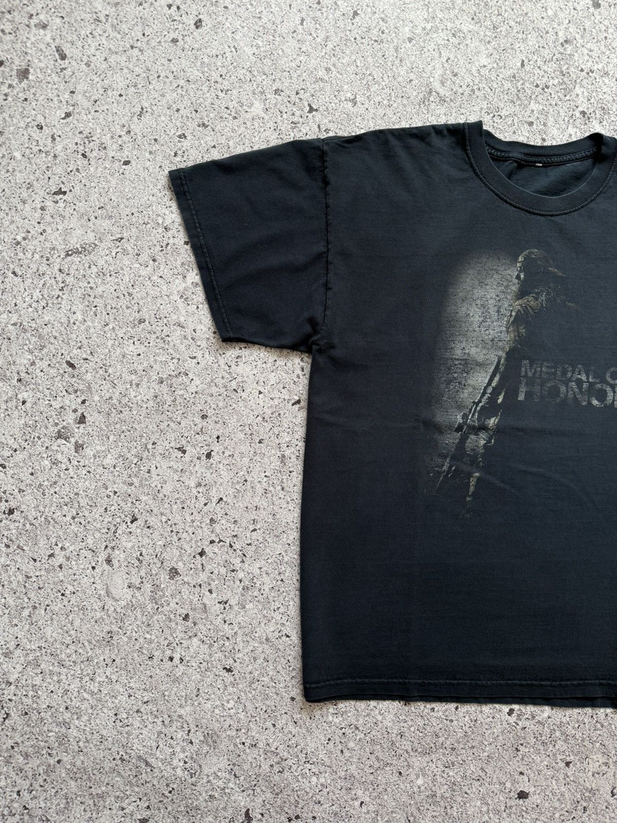 Microsoft Vintage 2000’s Videogame Medal Of Honor Hype T-Shirt Size US XL / EU 56 / 4 - 3 Thumbnail