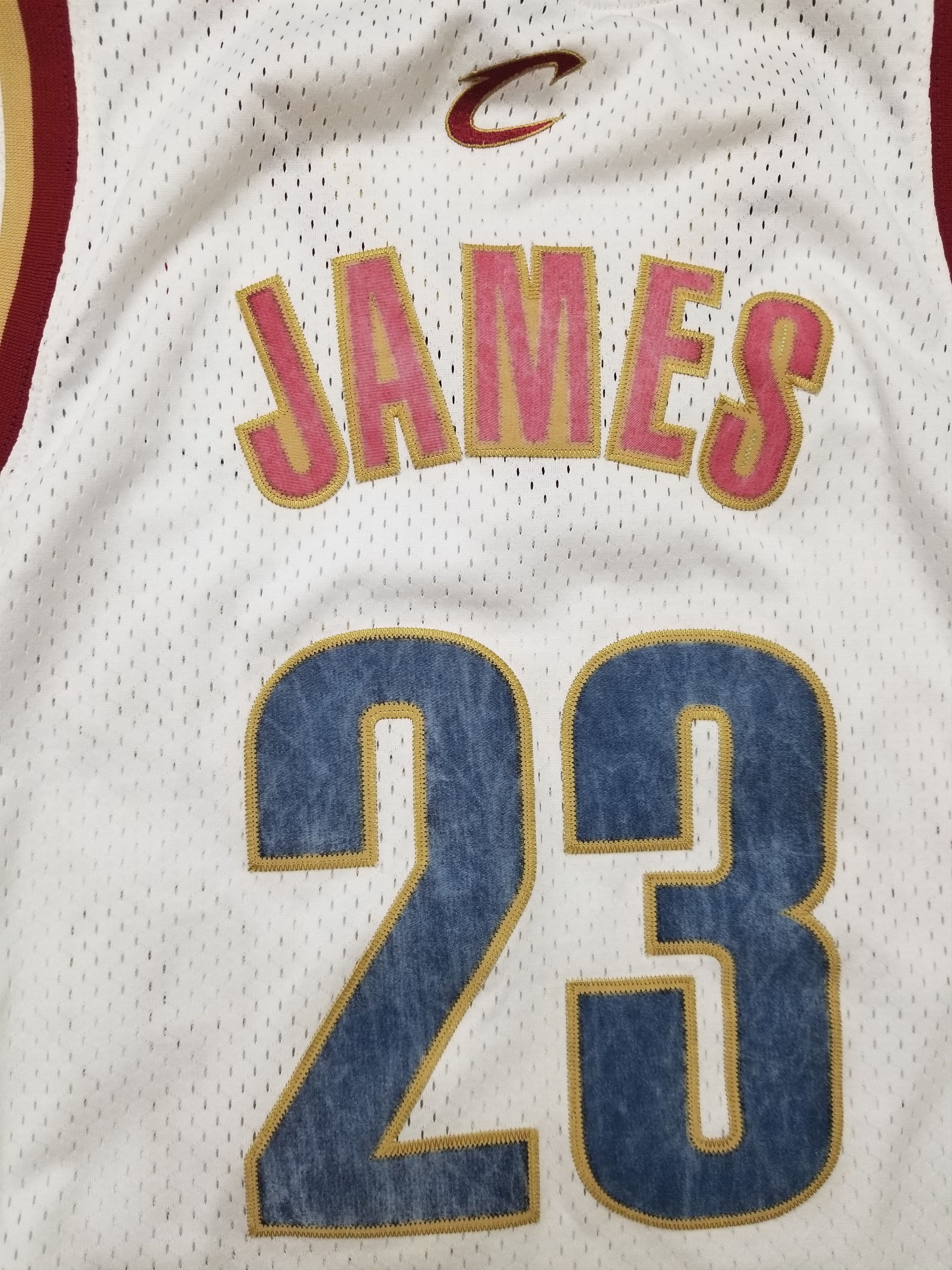 Nike Vintage NBA Cleveland Cavaliers LeBron James 23 Sewn Jersey Size US L / EU 52-54 / 3 - 15 Thumbnail