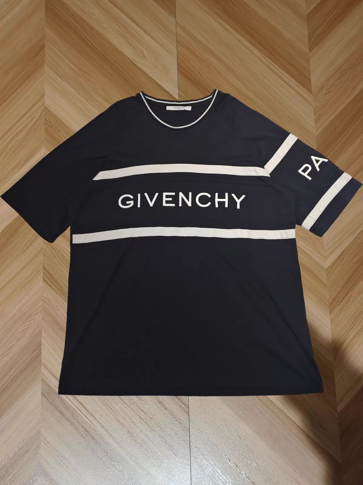 Givenchy Givenchy 99 New Classic T-shirt XXL Size XXL / US 16-18 / IT 52-54 - 1 Thumbnail