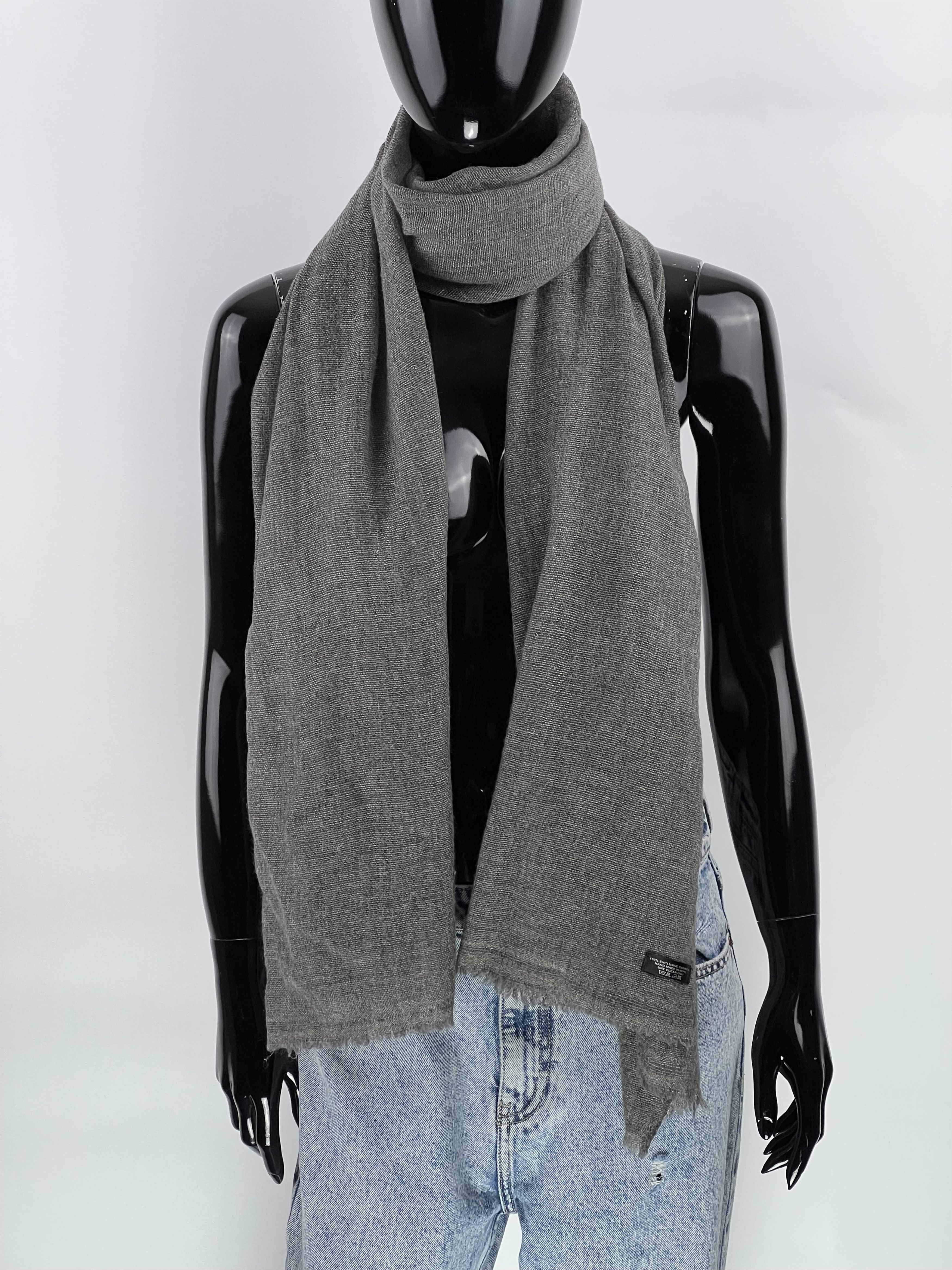 Handmade 100% Exclusive Cashmere Hand Made in Nepal Size ONE SIZE - 1 Thumbnail