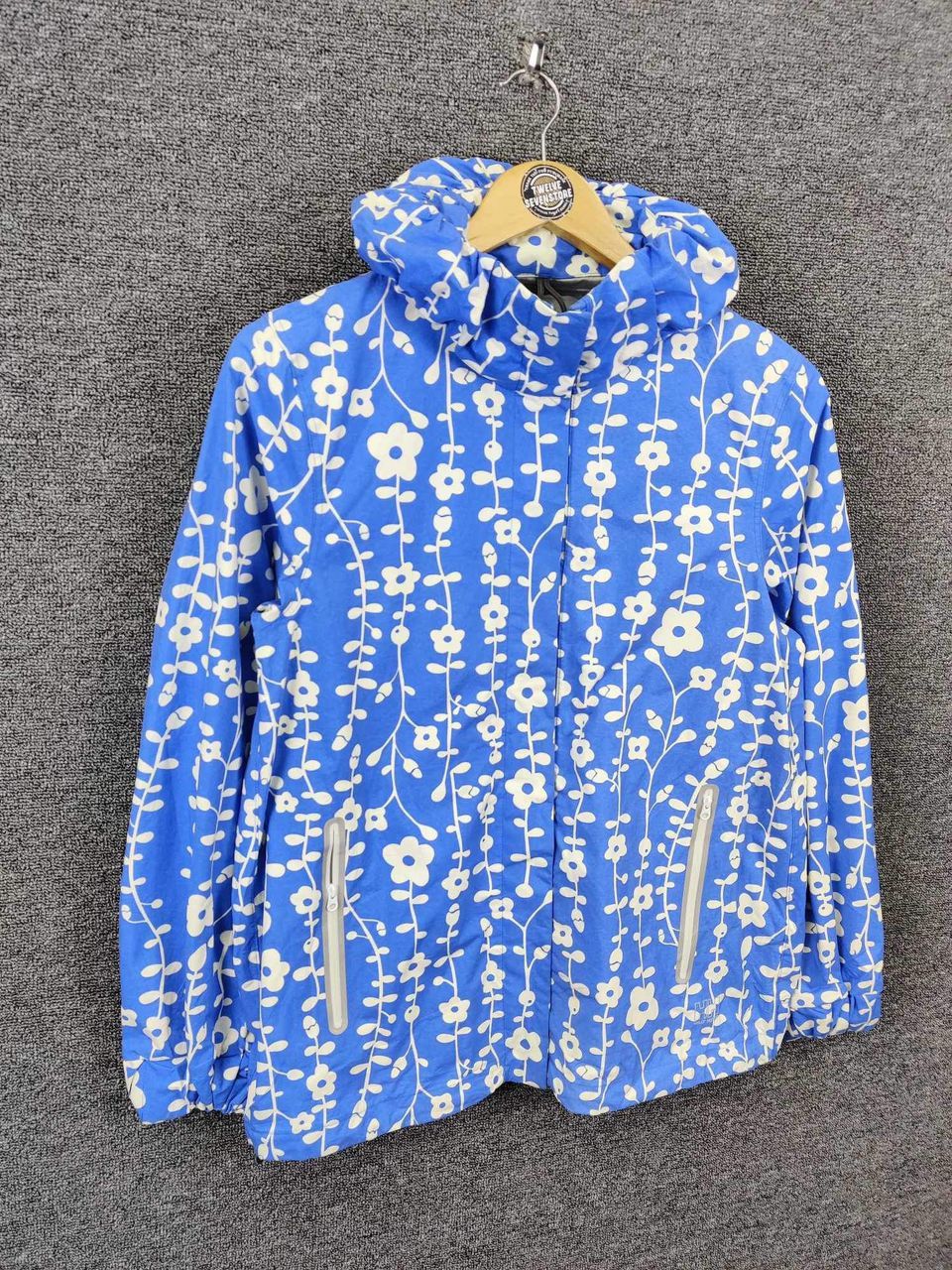Helly Hansen Vintage Helly Hansen Fullprint Floral Jacket Nice Design Size US L / EU 52-54 / 3 - 5 Thumbnail