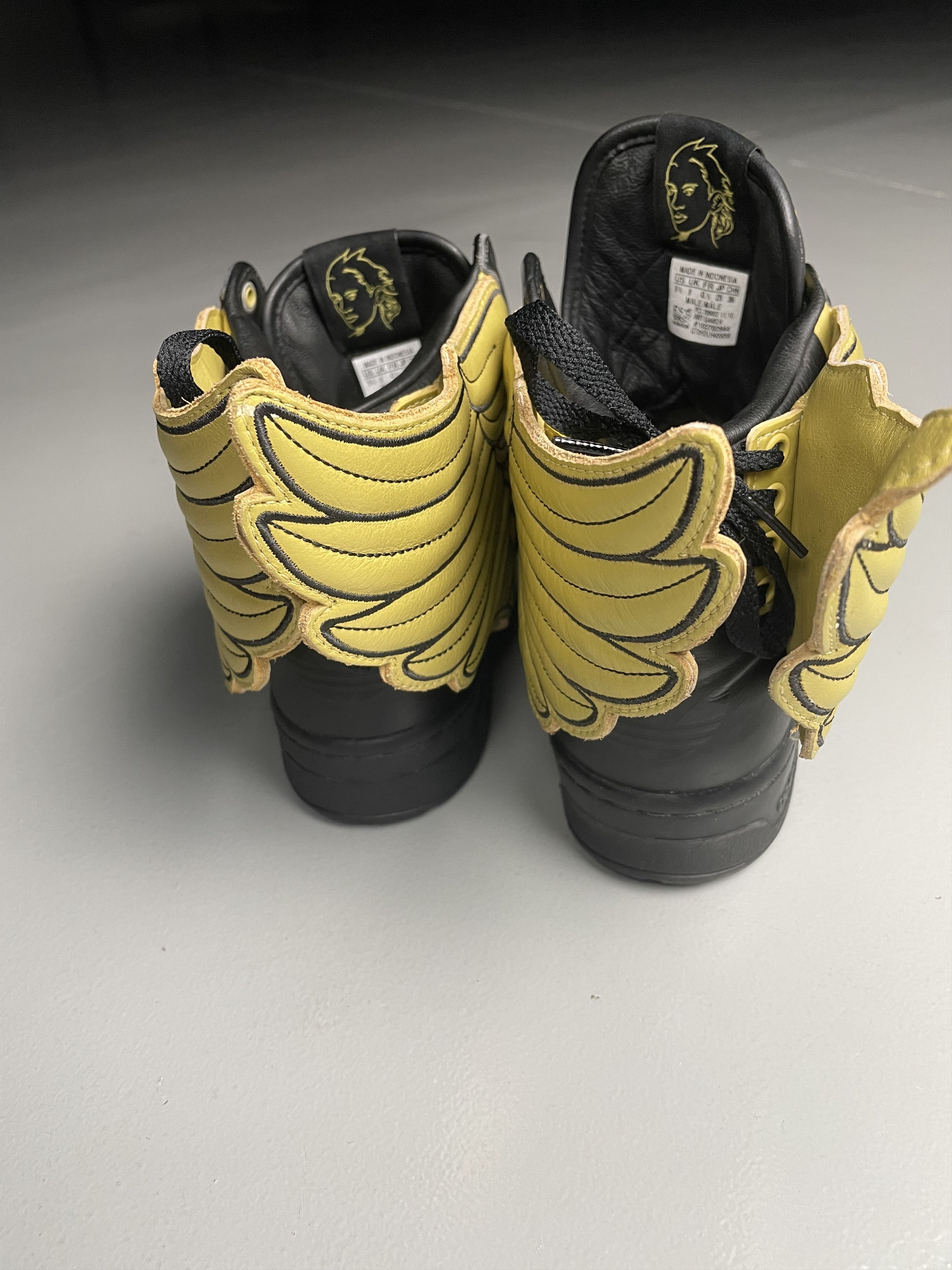 Adidas × Jeremy Scott adidas X Jeremy Scott 2011 JS Wings 2.0 Black/Metallic Gold Size US 9.5 / EU 42-43 - 6 Thumbnail