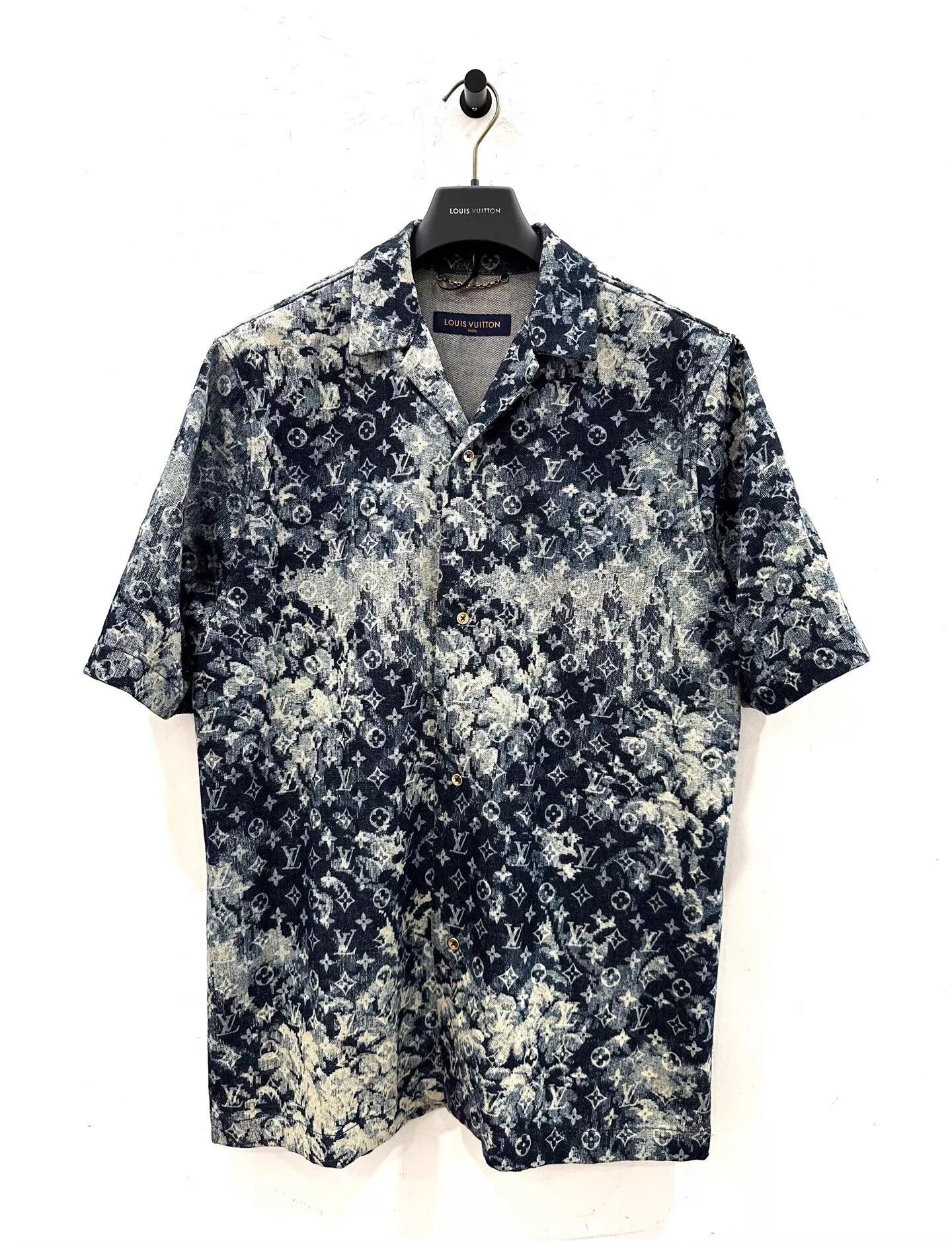 Louis Vuitton LV tie-dye all over Monogram denim SS shirt M Size US M / EU 48-50 / 2 - 1 Thumbnail
