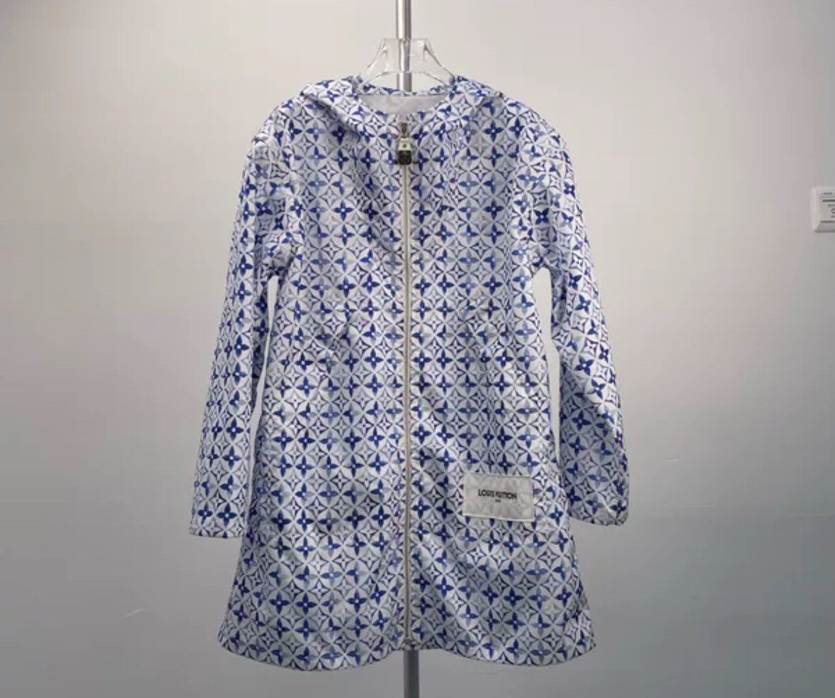 Louis Vuitton Louis Vuitton Blue full logo hooded jacket 2412-Nextarrow Size US S / EU 44-46 / 1 - 3 Thumbnail