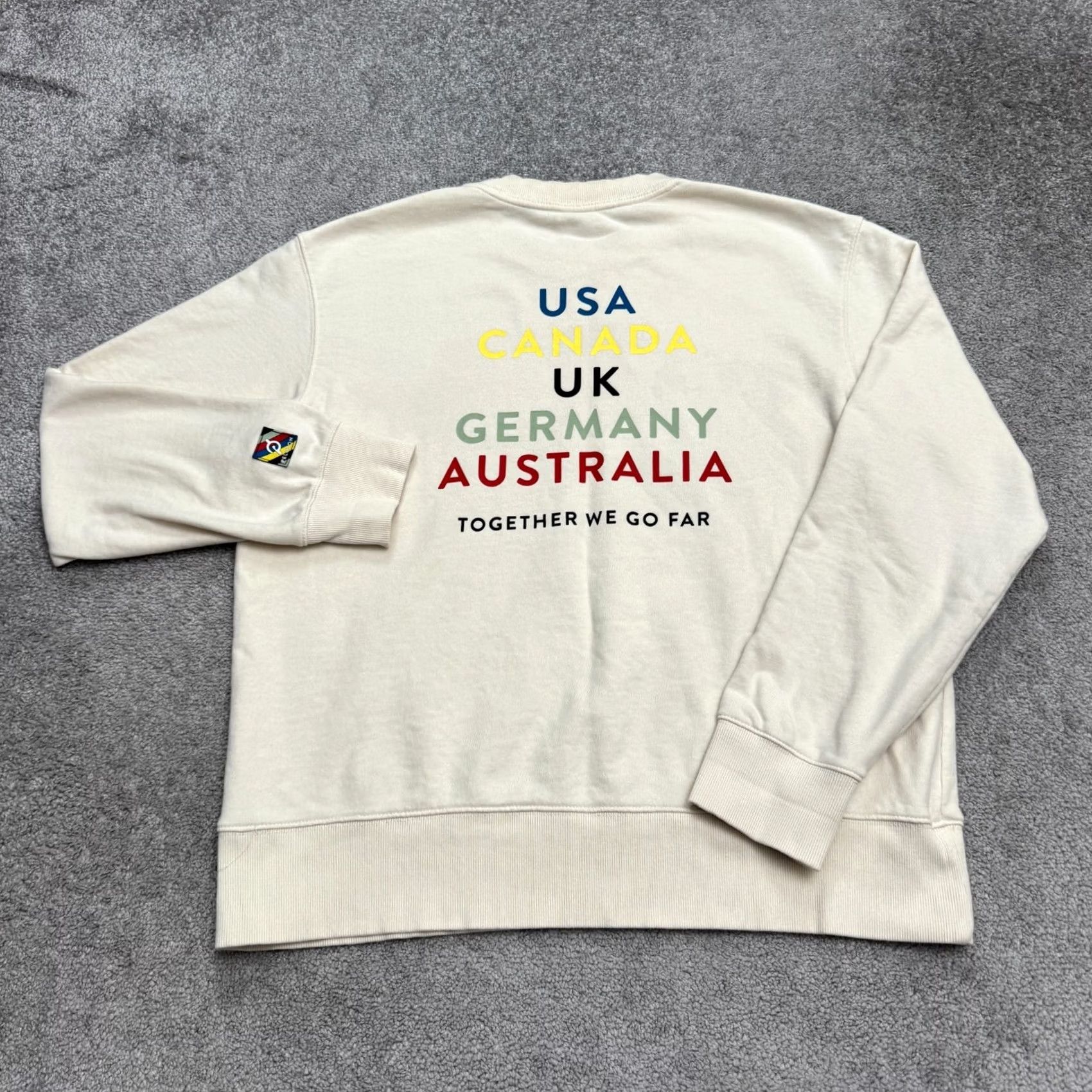 Vintage Peloton Sweatshirt Pullover Mens Large Ivory Crew Neck All Seasons Breathable Logo Sweatshirt Fashion Active Outdoor Sports 90s Size US L / EU 52-54 / 3 - 2 Thumbnail