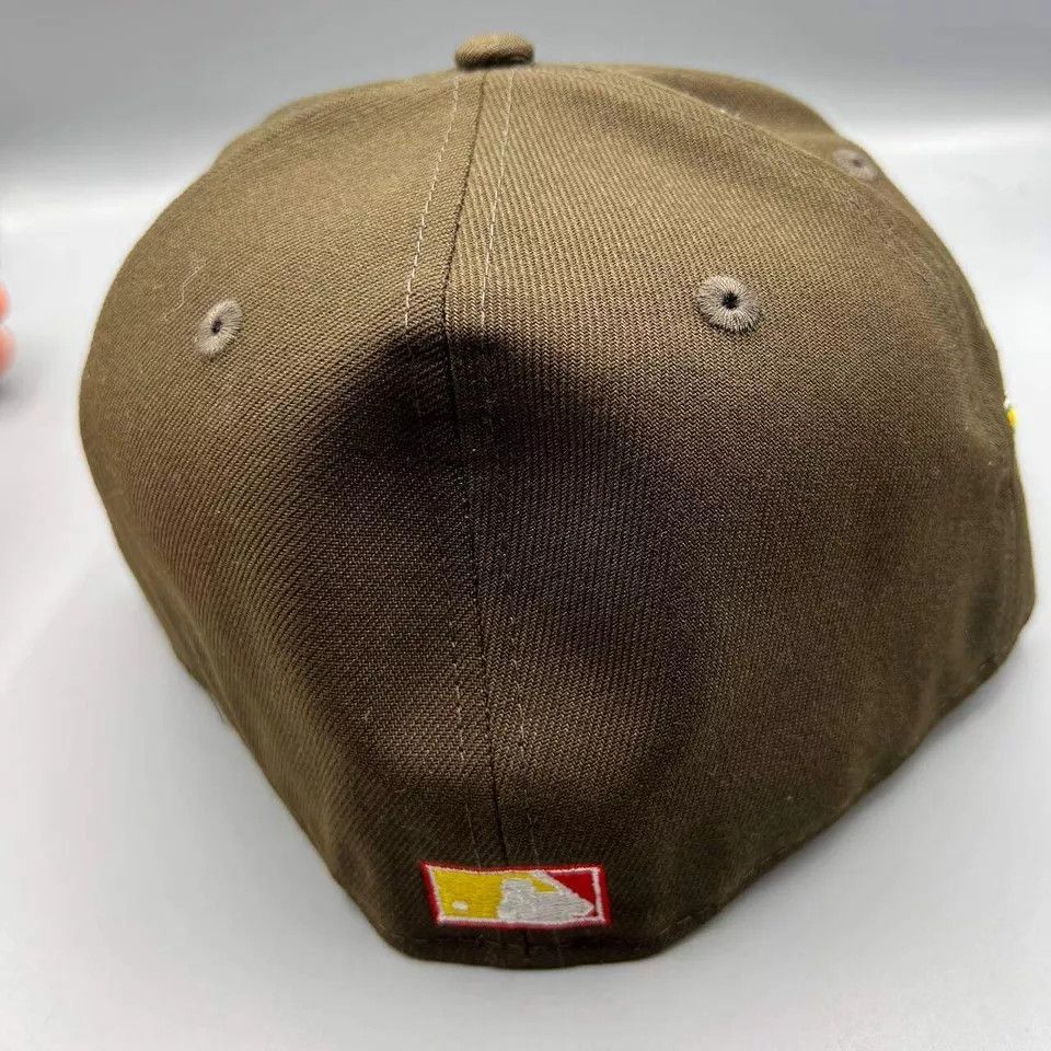 New Era Atlanta Braves Hat Men 7 5/8 Brown Black Corduroy MLB Fitted Size ONE SIZE - 6 Thumbnail