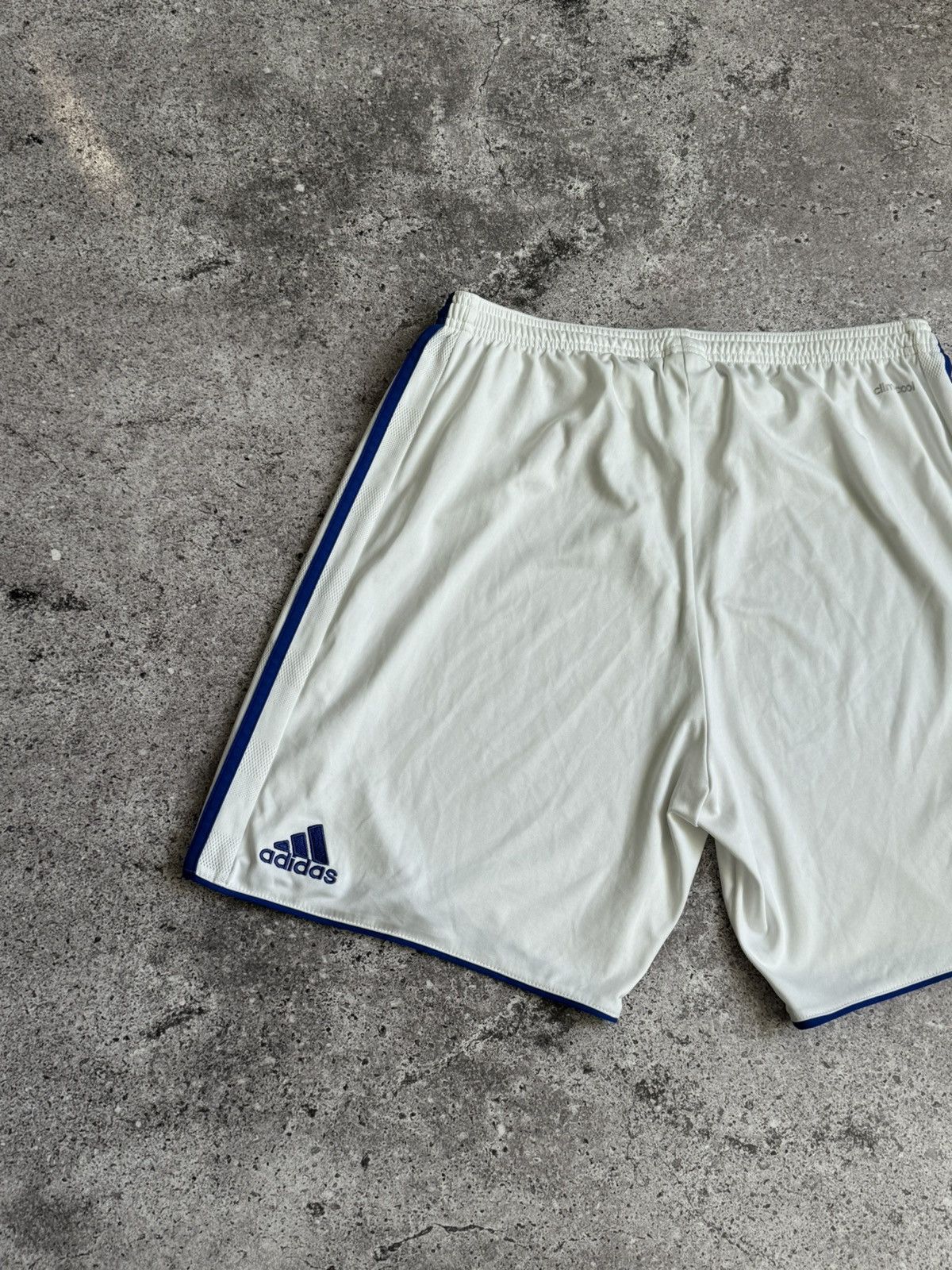 Adidas × Vintage Adidas Birmingham City FC shorts pants Size US 34 / EU 50 - 6 Thumbnail