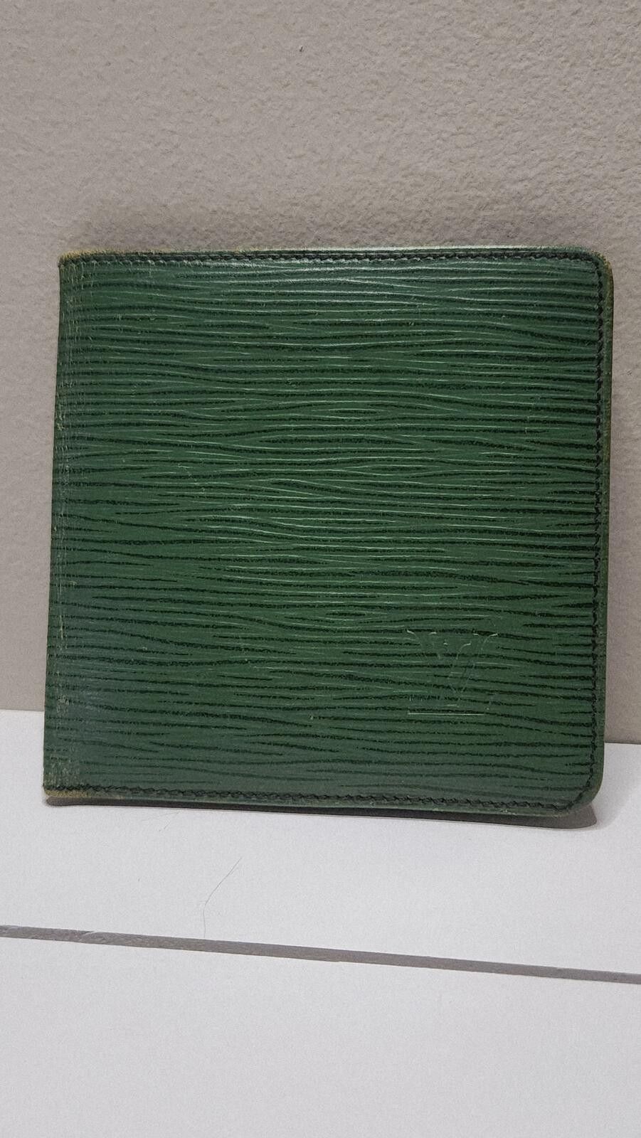 Louis Vuitton Louis Vuitton Epi Leather Bifold Wallet Green Men's Wallet Size ONE SIZE - 1 Thumbnail