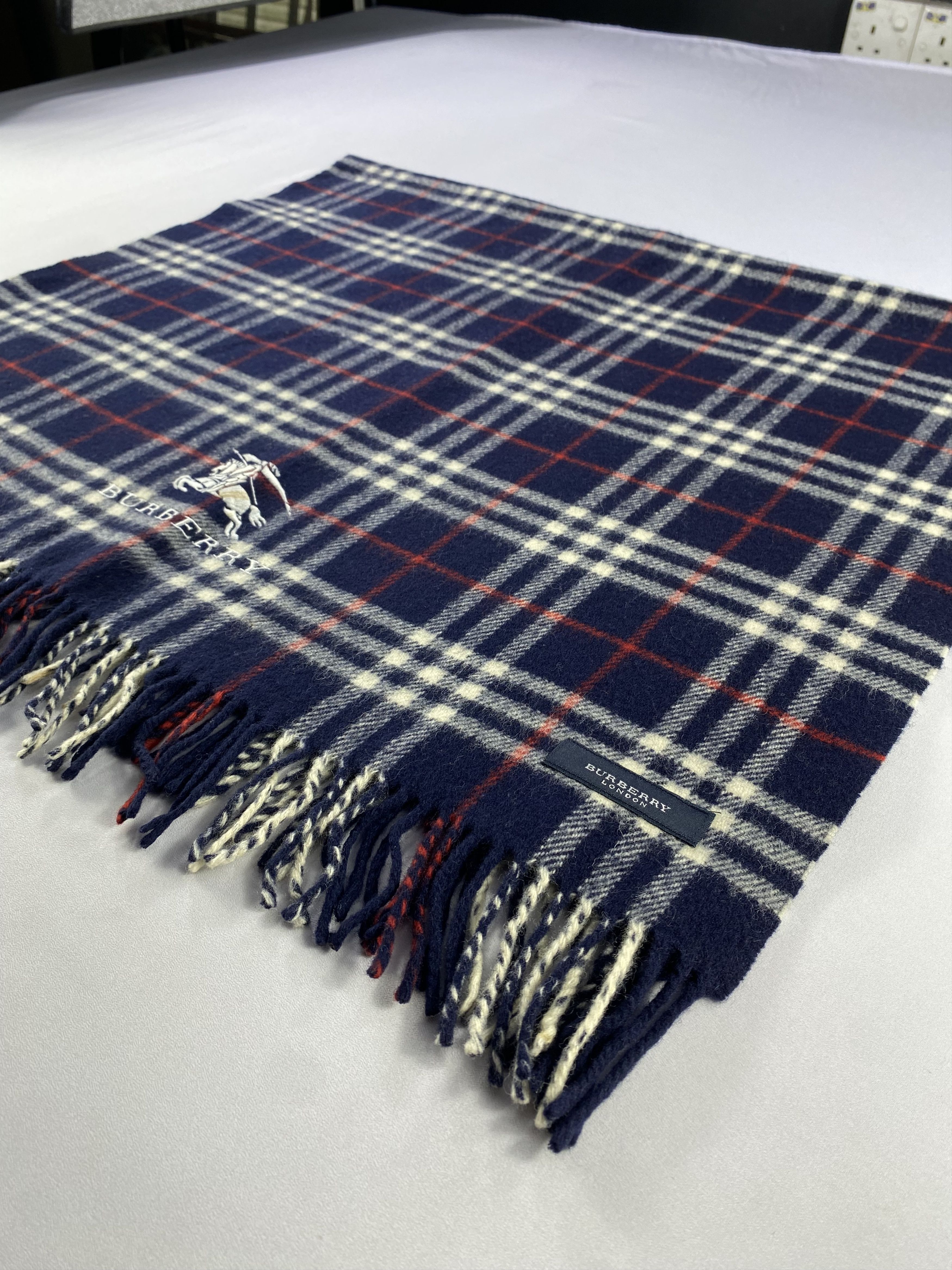 Burberry × Vintage Burberry Scarf / Muffler / Neckwear - WW1147 Size ONE SIZE - 2 Thumbnail
