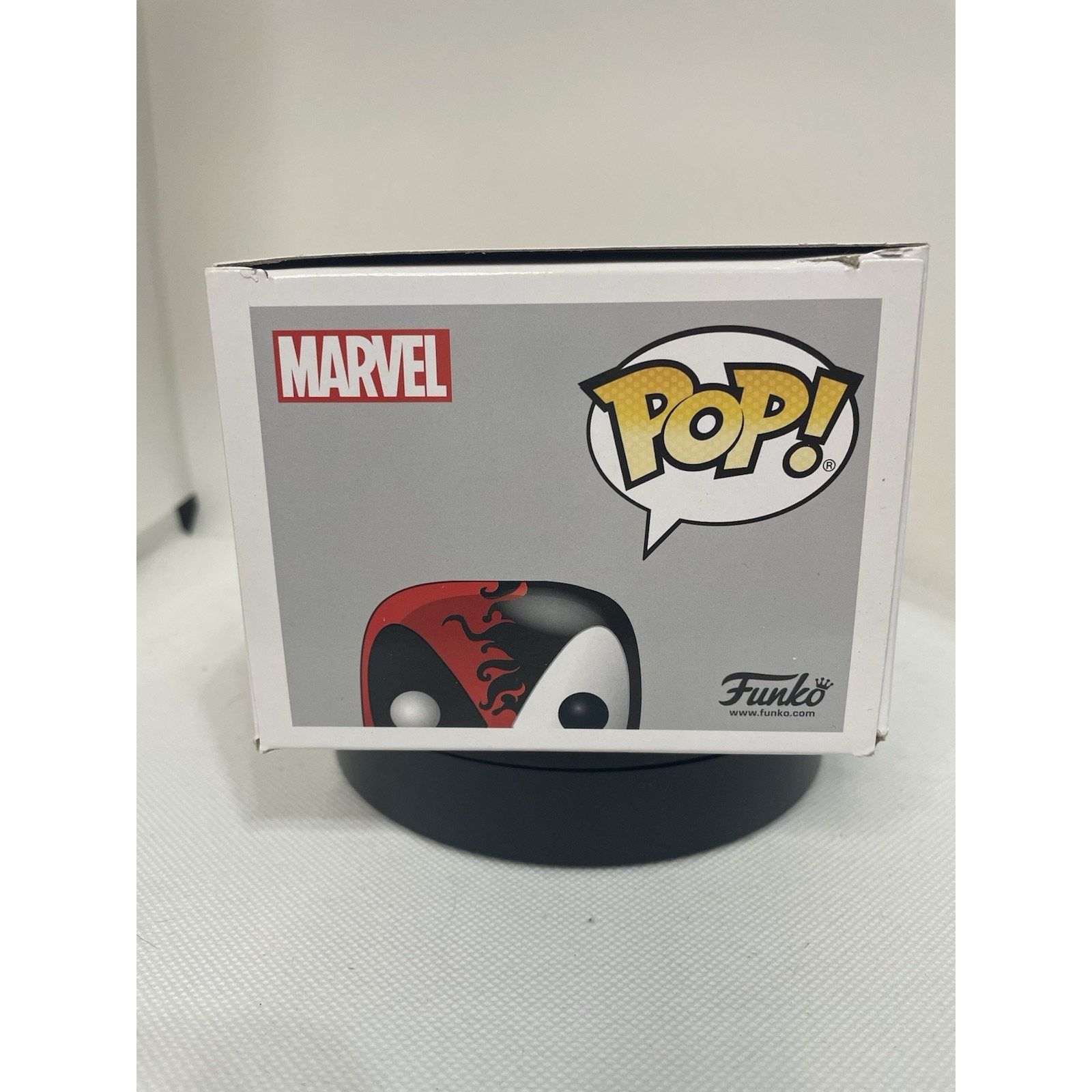 Marvel Comics Funko Pop! Deadpool / Venom (Metallic) - PIAB Exclusive 237 Size ONE SIZE - 11 Thumbnail