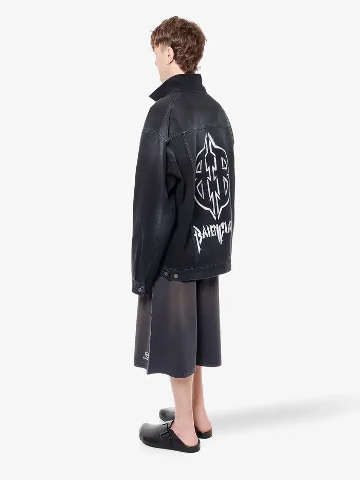 Balenciaga o1w1db11225 Metal BB Stencil Oversized Jacket in Black Size US XXL / EU 58 / 5 - 3 Thumbnail