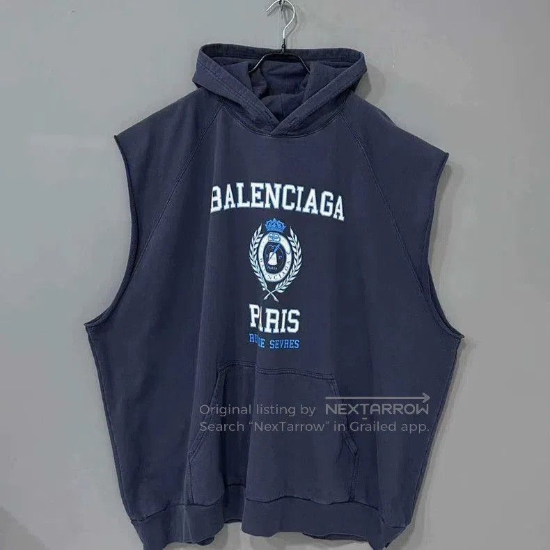 Balenciaga Balenciaga Crown Wheat Sleeveless Hoodie. Size US XXL / EU 58 / 5 - 1 Thumbnail