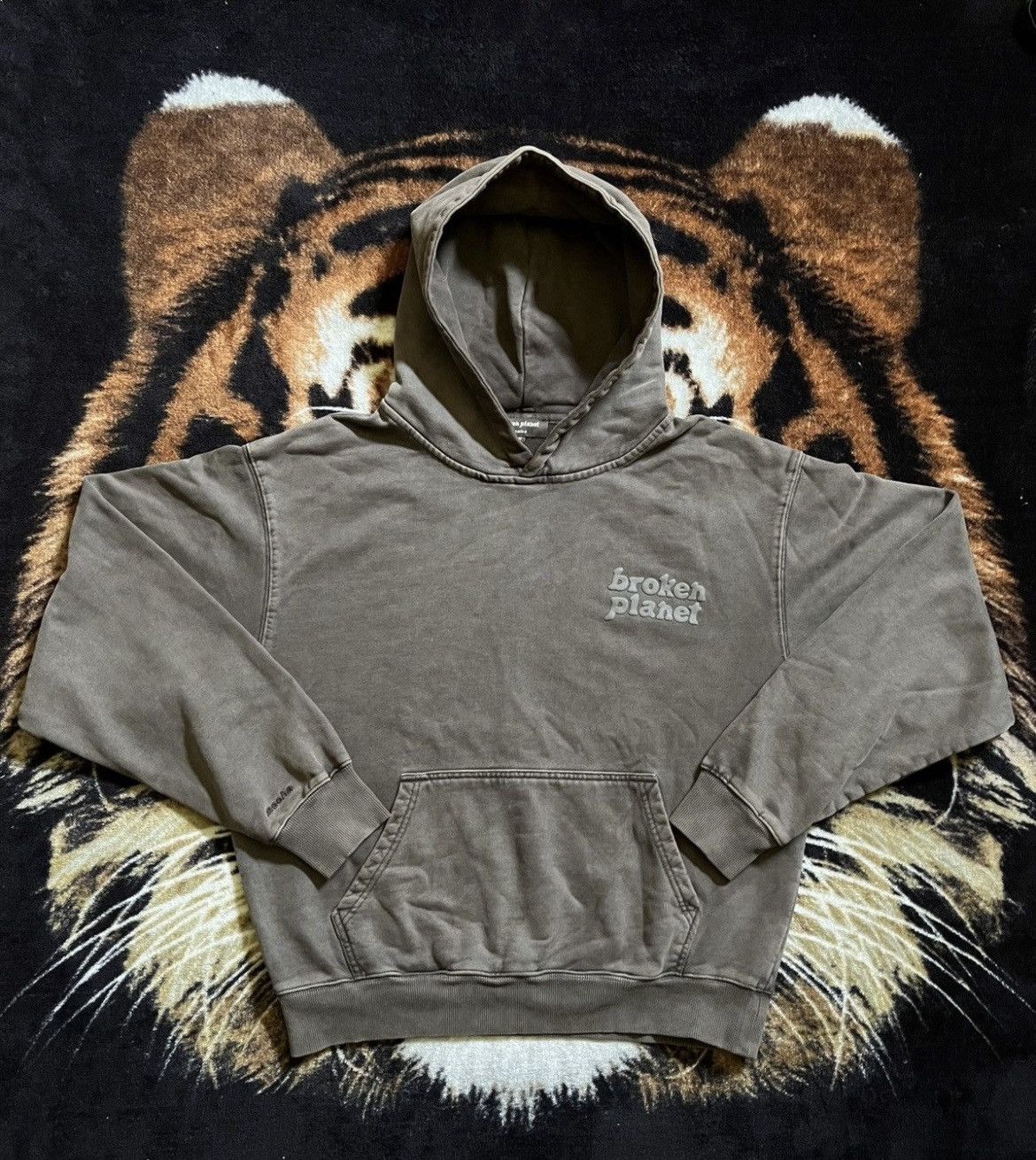 Mocha broken planet sweater