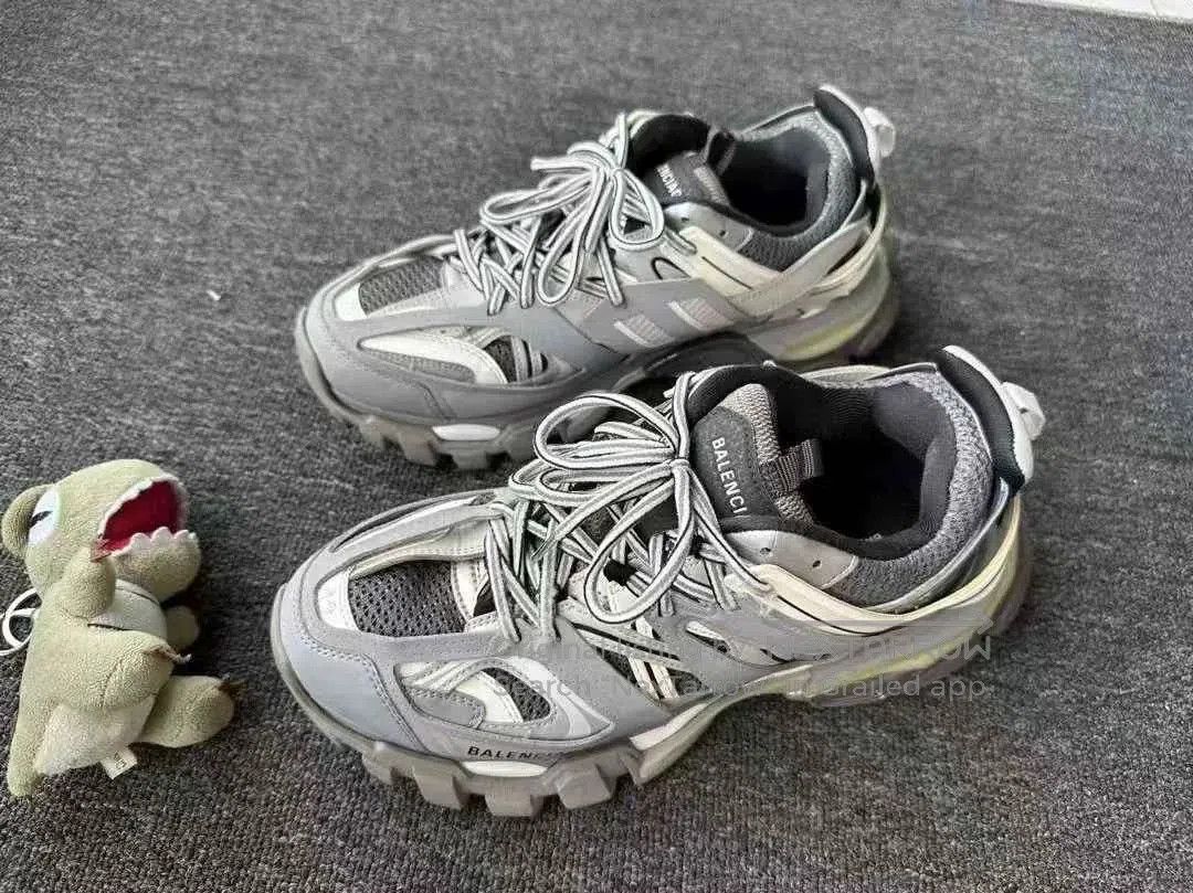 Balenciaga Balenciaga Track 42 Black Gray. Size US 9 / EU 42 - 1 Thumbnail