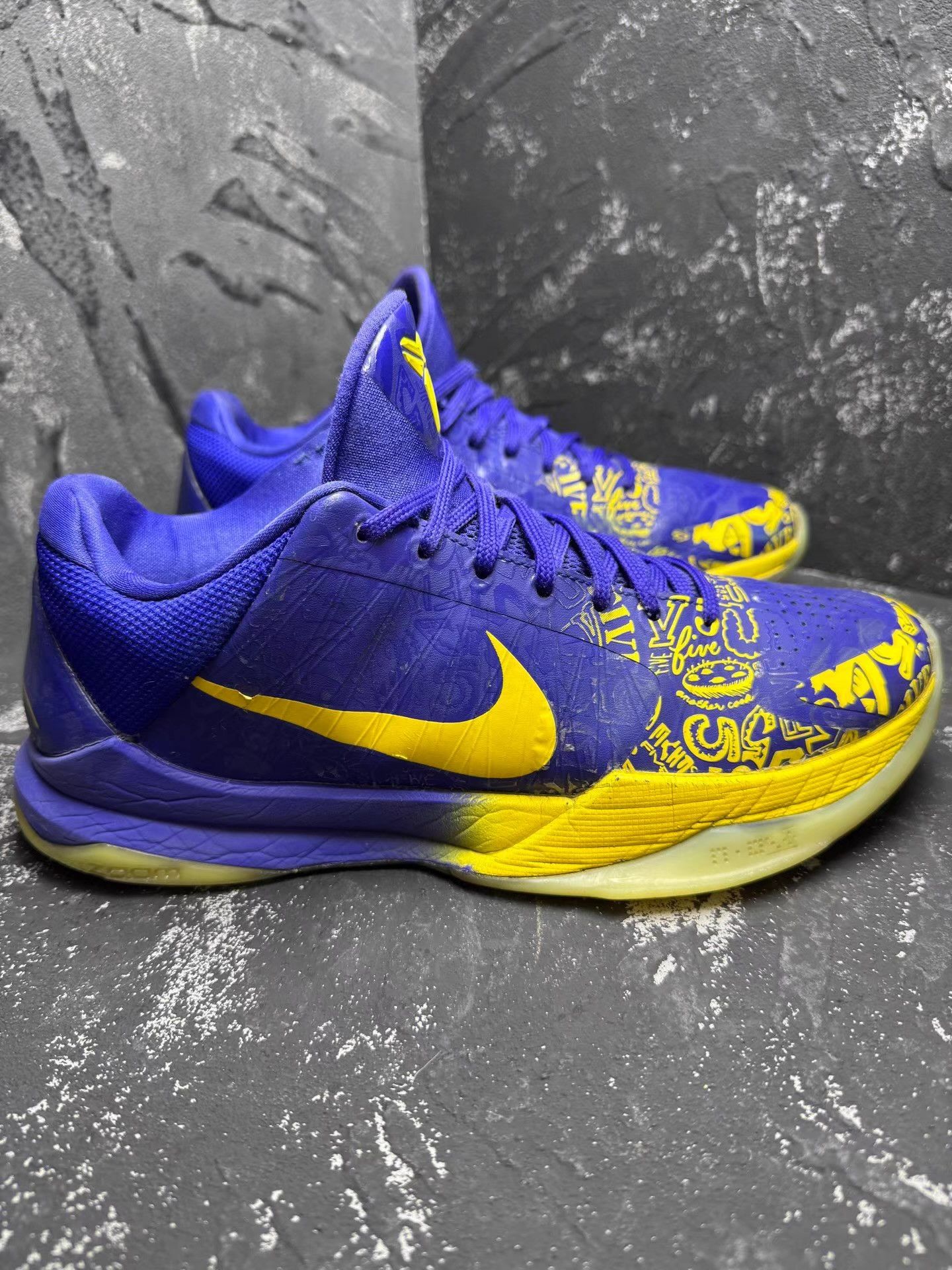 Nike Nike Kobe 5 "5 Rings" Blue & Yellow Q10 Size US 9 / EU 42 - 5 Thumbnail