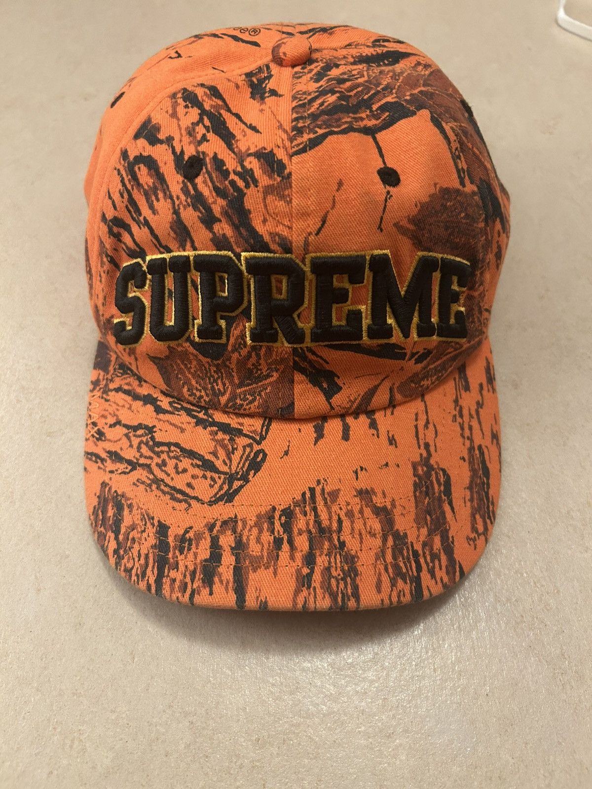 Supreme Orange RARE Supreme Realtree Cap like new Size ONE SIZE - 2 Thumbnail