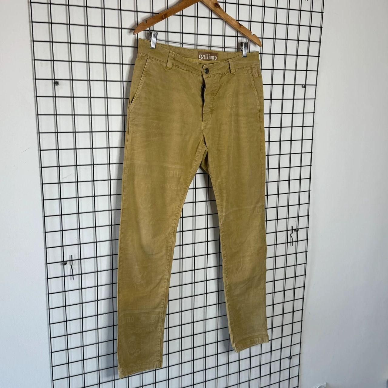John Galliano Galliano Newspaper Print Beige Bottoms 2000s Size US 32 / EU 48 - 3 Thumbnail