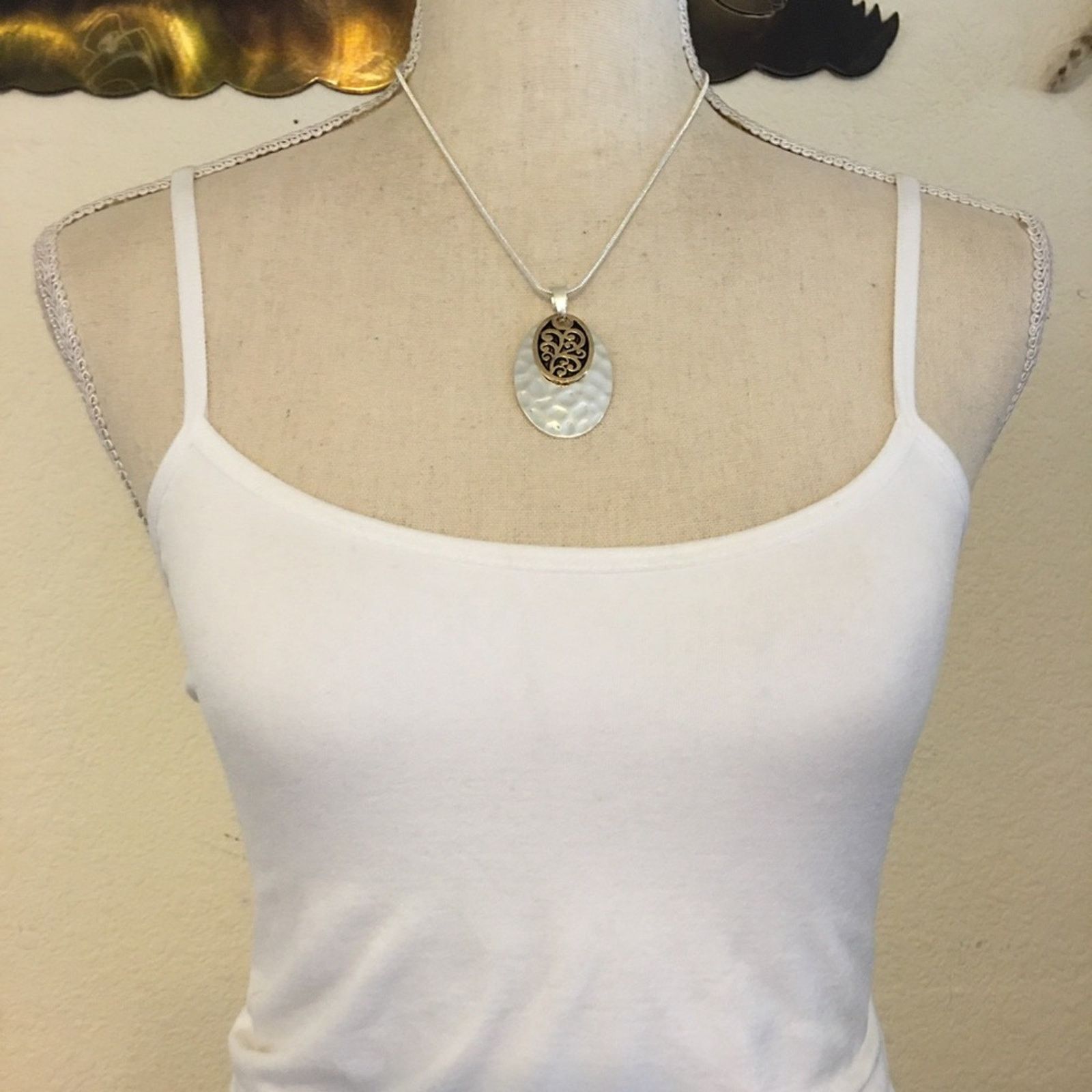 Jewelry Two tone hammered and filigree disc necklace Size ONE SIZE - 3 Thumbnail