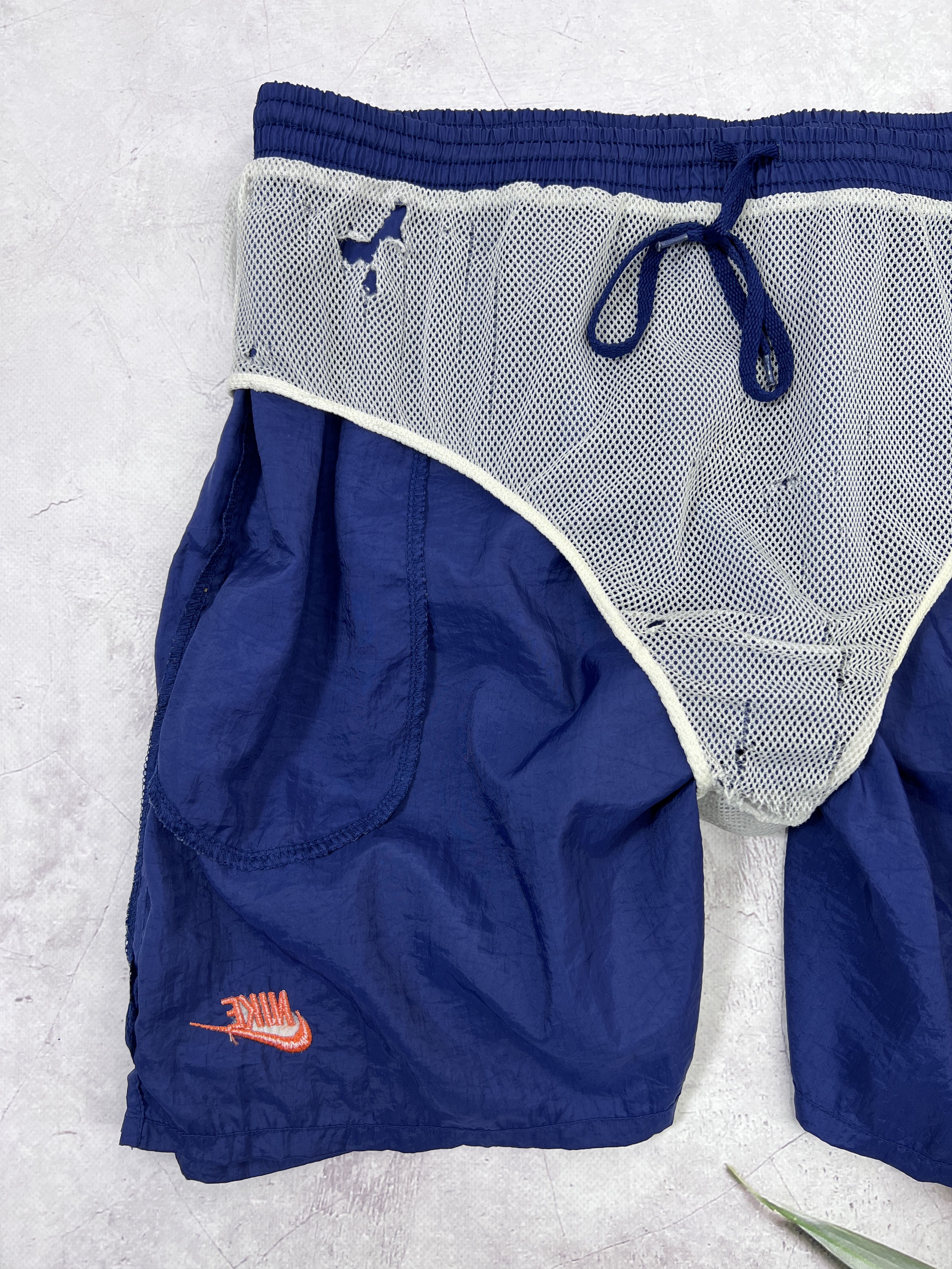 Nike × Vintage Vintage Nike Shorts Swoosh Logo Dark Blue Size US 36 / EU 52 - 14 Thumbnail