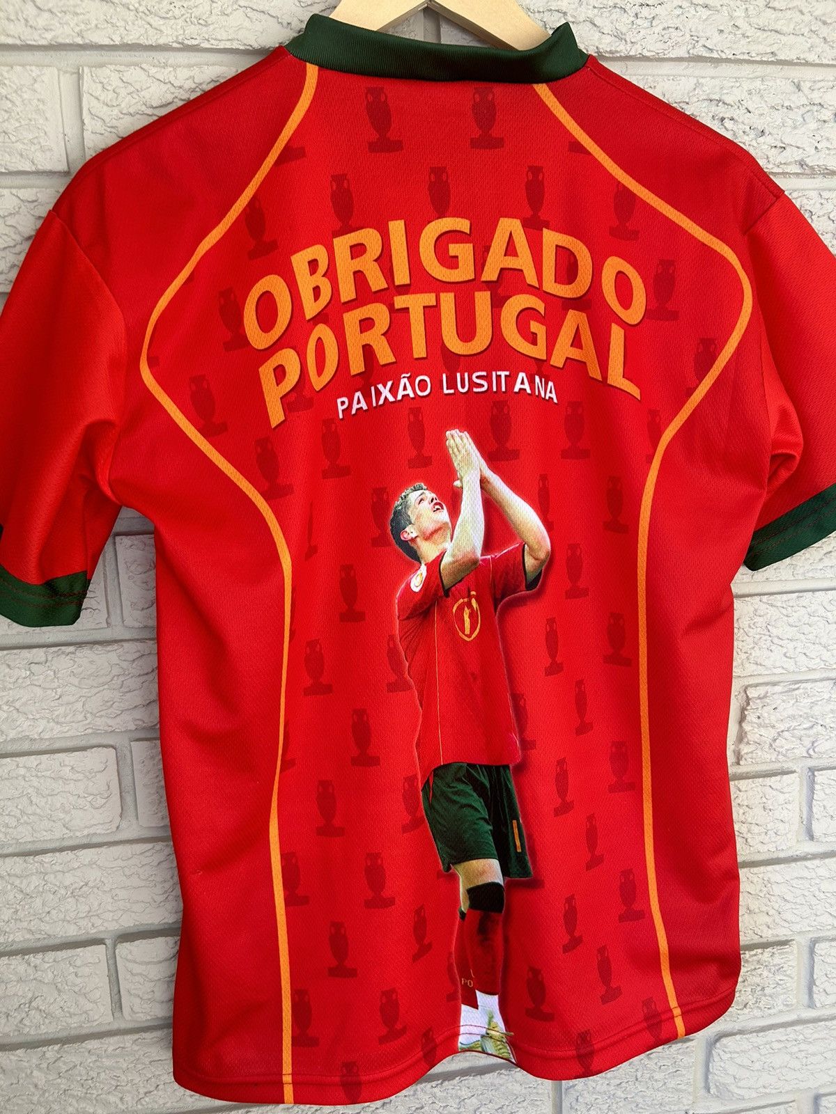 Vintage Vintage Portugal Legends Ronaldo Soccer Jersey Size US S / EU 44-46 / 1 - 8 Thumbnail