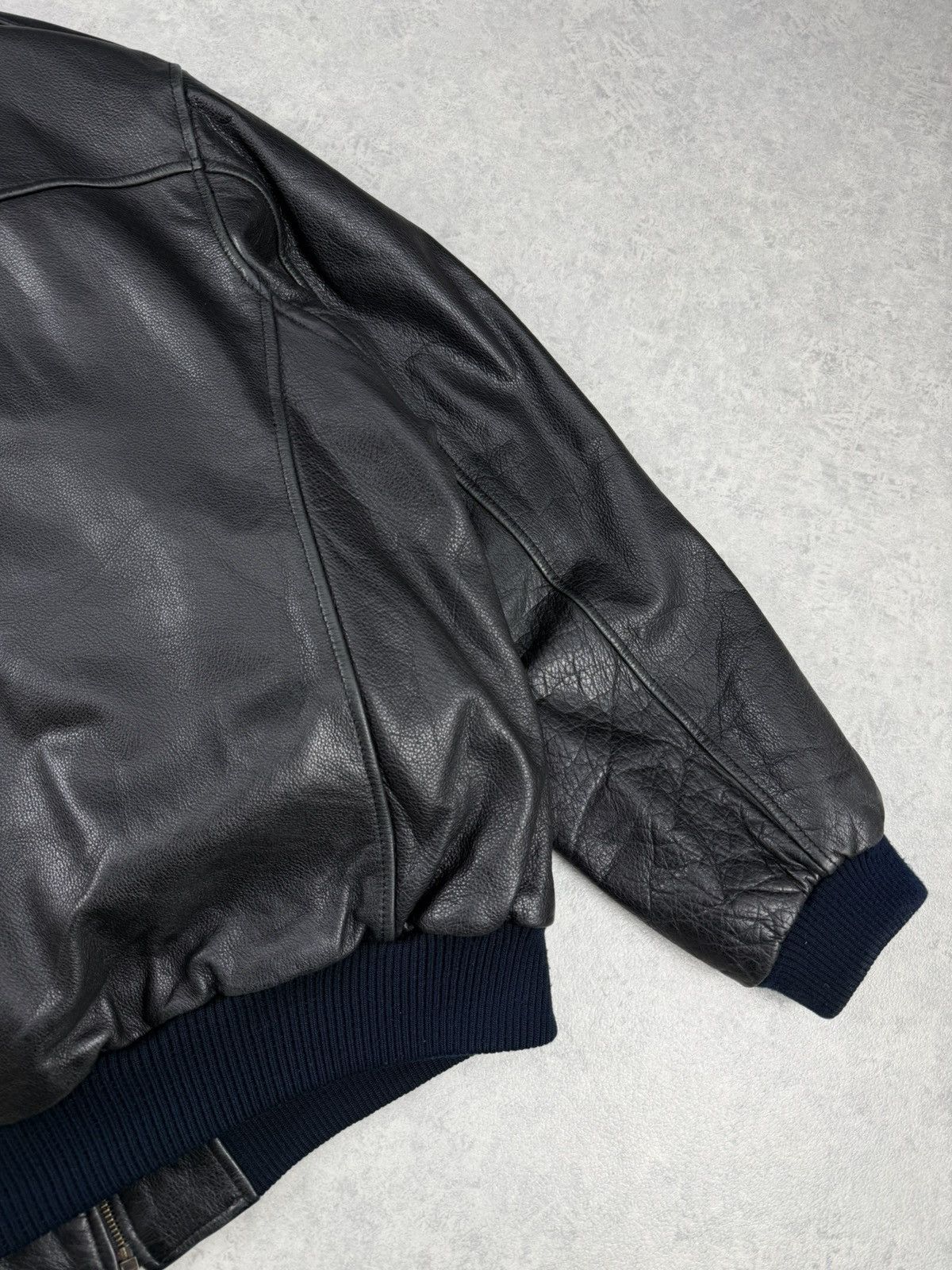 Levi's Vintage Clothing Vintage Levis Black Leather Aviator Bomber Jacket Size L Size US L / EU 52-54 / 3 - 16 Thumbnail