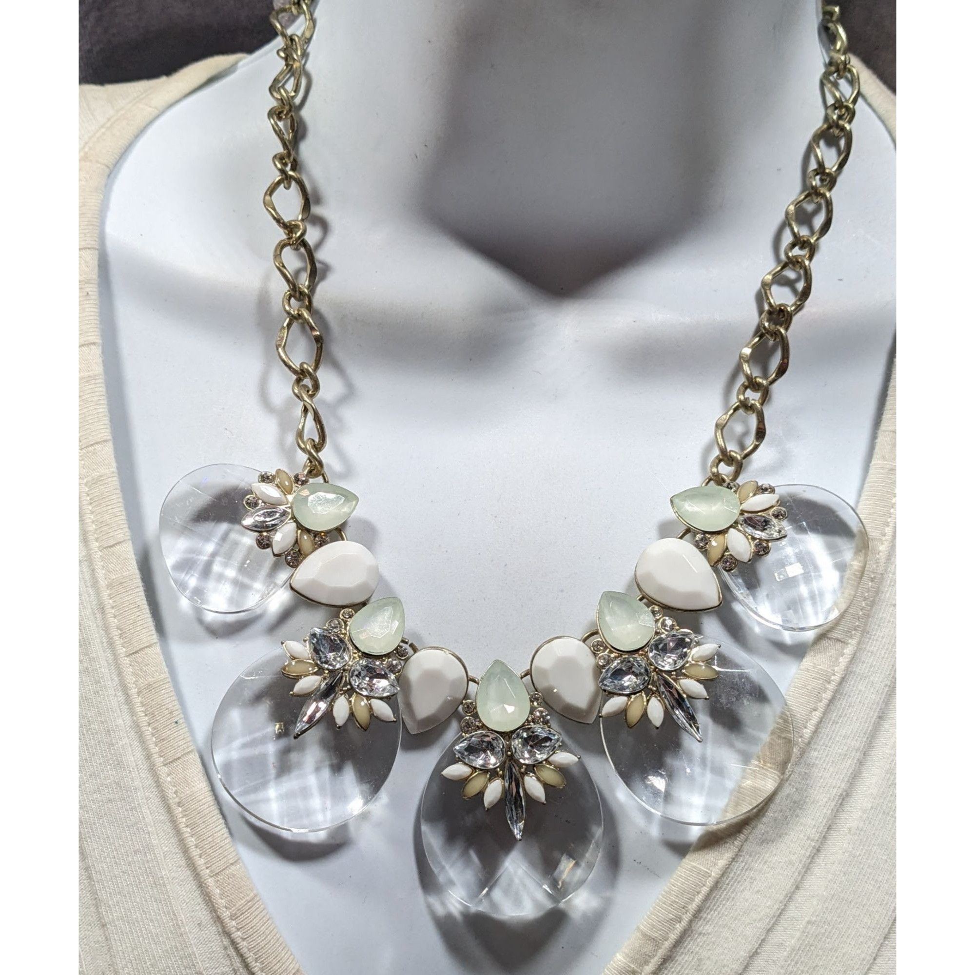 Other Chunky Glam White And Clear Gemmed Statement Necklace Size ONE SIZE - 1 Thumbnail