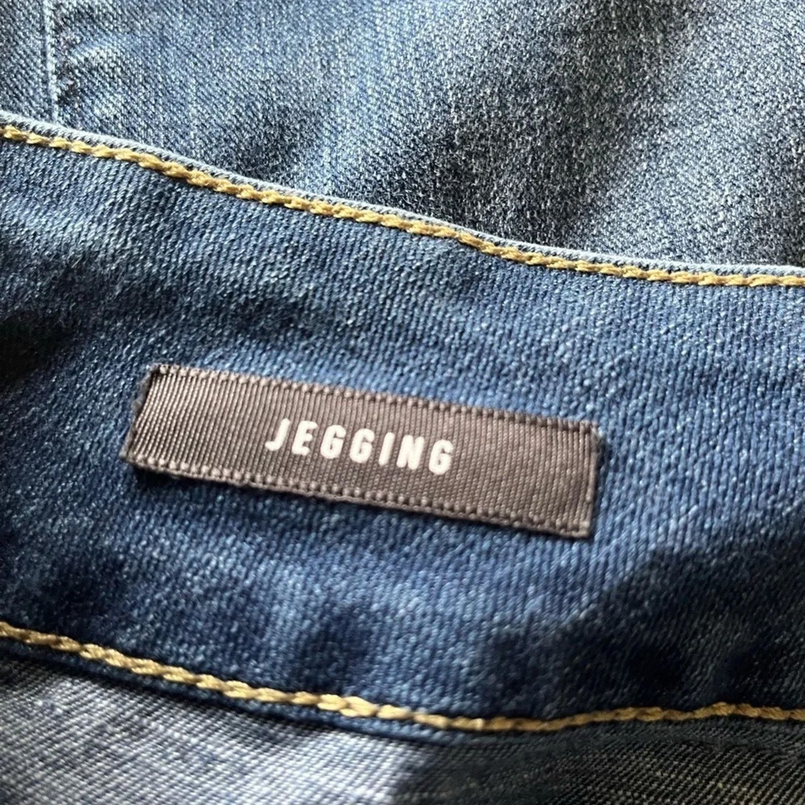 The Unbranded Brand Torrid Premimum Ultimate Stretch Jegging jeans, size 18R. Size 40" / US 18 - 7 Thumbnail