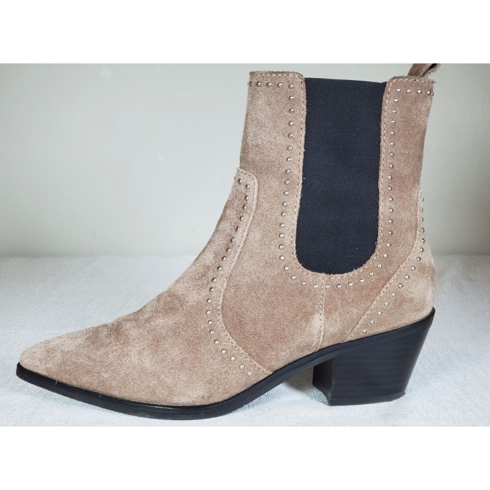 Paige PAIGE Willa Studded Suede Leather Chelsea Ankle Boots Boots Women's Size US 9 Taupe Pointed Toe Block Heel Studded Chelsea Ankle Booties EUC Size US 9 / IT 39 - 5 Thumbnail