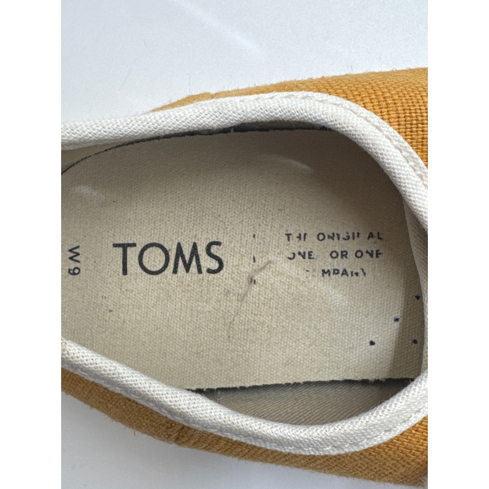 Toms TOMS · Women’s 9 Heritage Sneakers Yellow Canvas Flats Size US 9 / IT 39 - 4 Thumbnail
