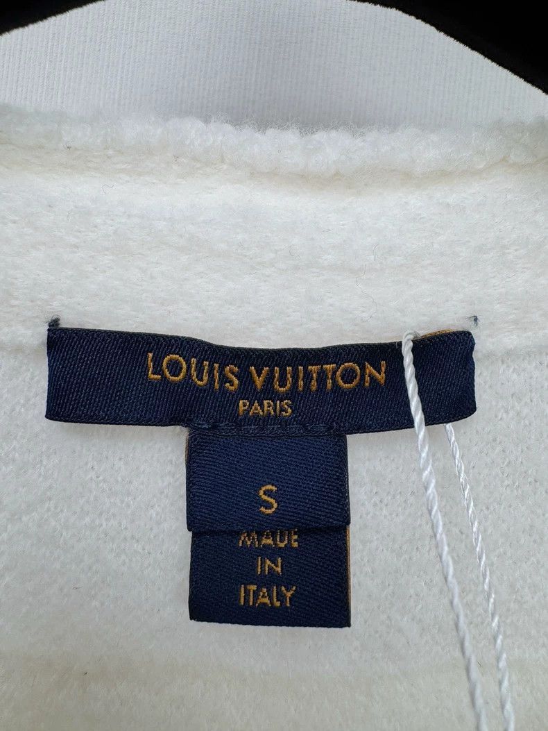 Louis Vuitton Louis Vuitton White Short Sleeve Shorts Set- Size 28" / US 6 / IT 42 - 3 Thumbnail