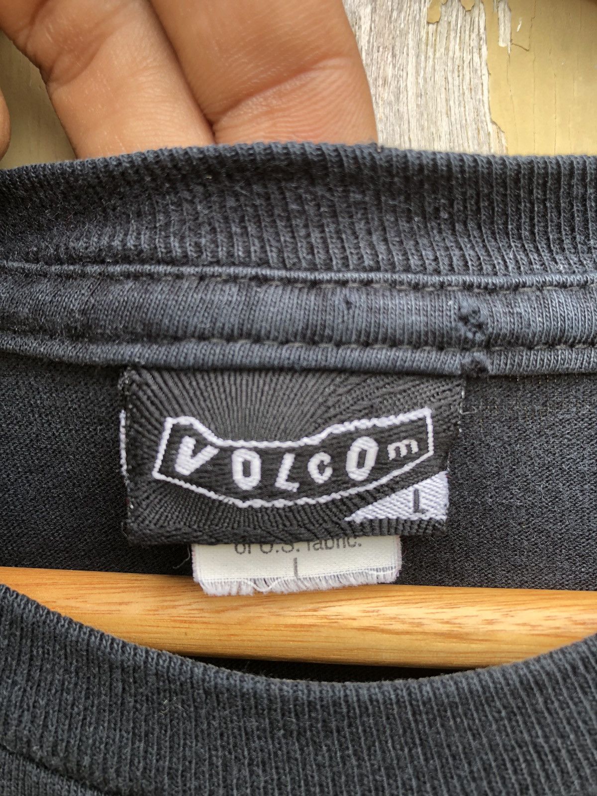 Vintage × Volcom Vintage Y2K Volcom Big Logo Tshirts Size US L / EU 52-54 / 3 - 15 Thumbnail