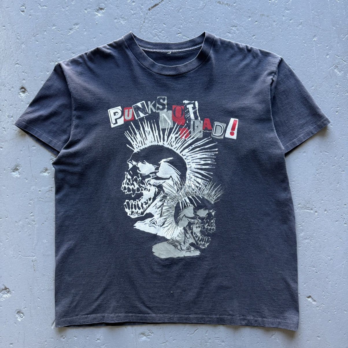 Band Tees × Designer × Vintage Vintage 90’s Punks not dead grunge band tee. Size US XL / EU 56 / 4 - 2 Thumbnail