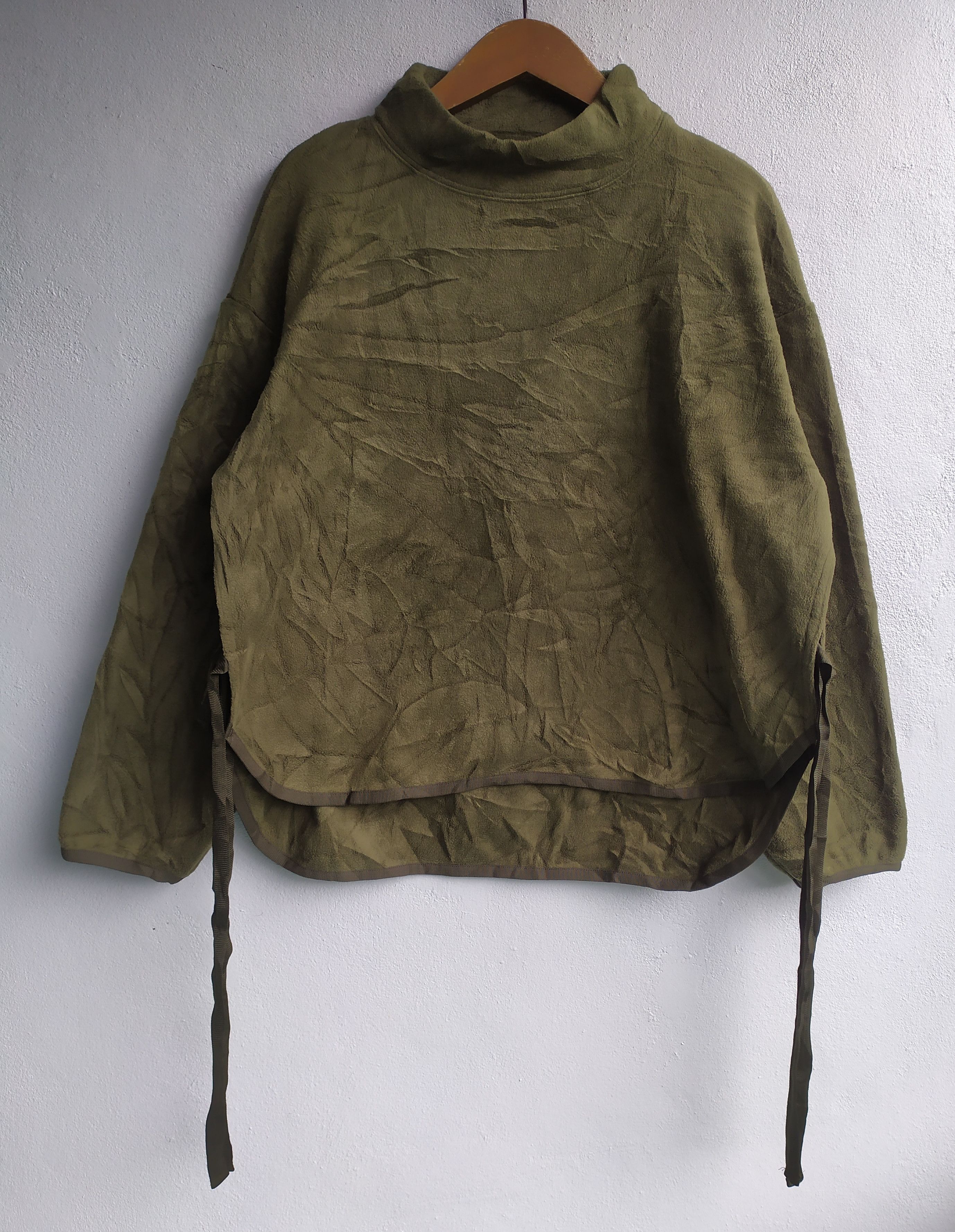 Designer × Uniqlo × White Mountaineering Uniqlo x White Mountaineering Fleece Sweater Army Green Size US L / EU 52-54 / 3 - 1 Thumbnail