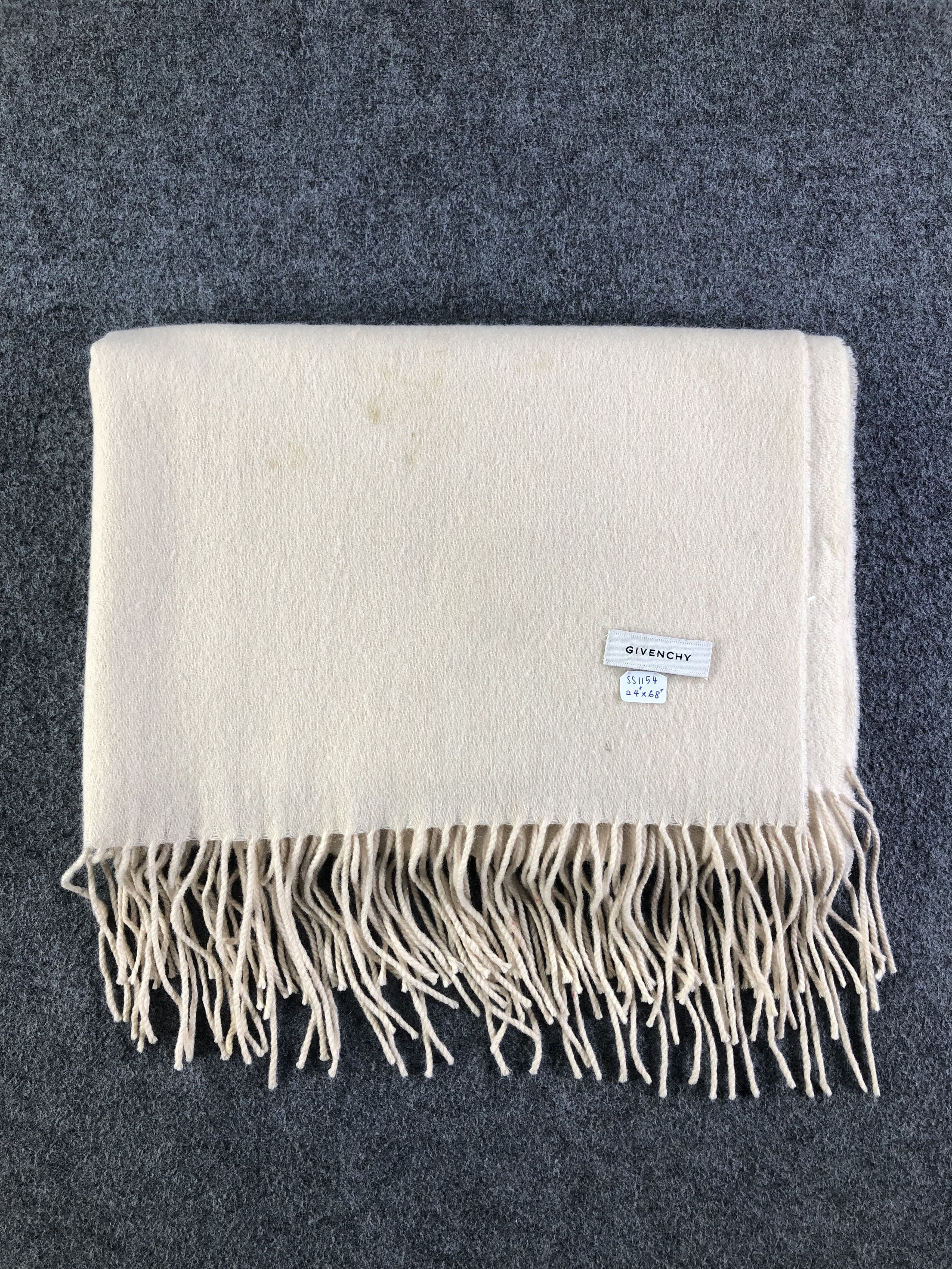 Givenchy Givenchy Oversized Scarf / Muffler / Neckwear Size ONE SIZE - 9 Thumbnail