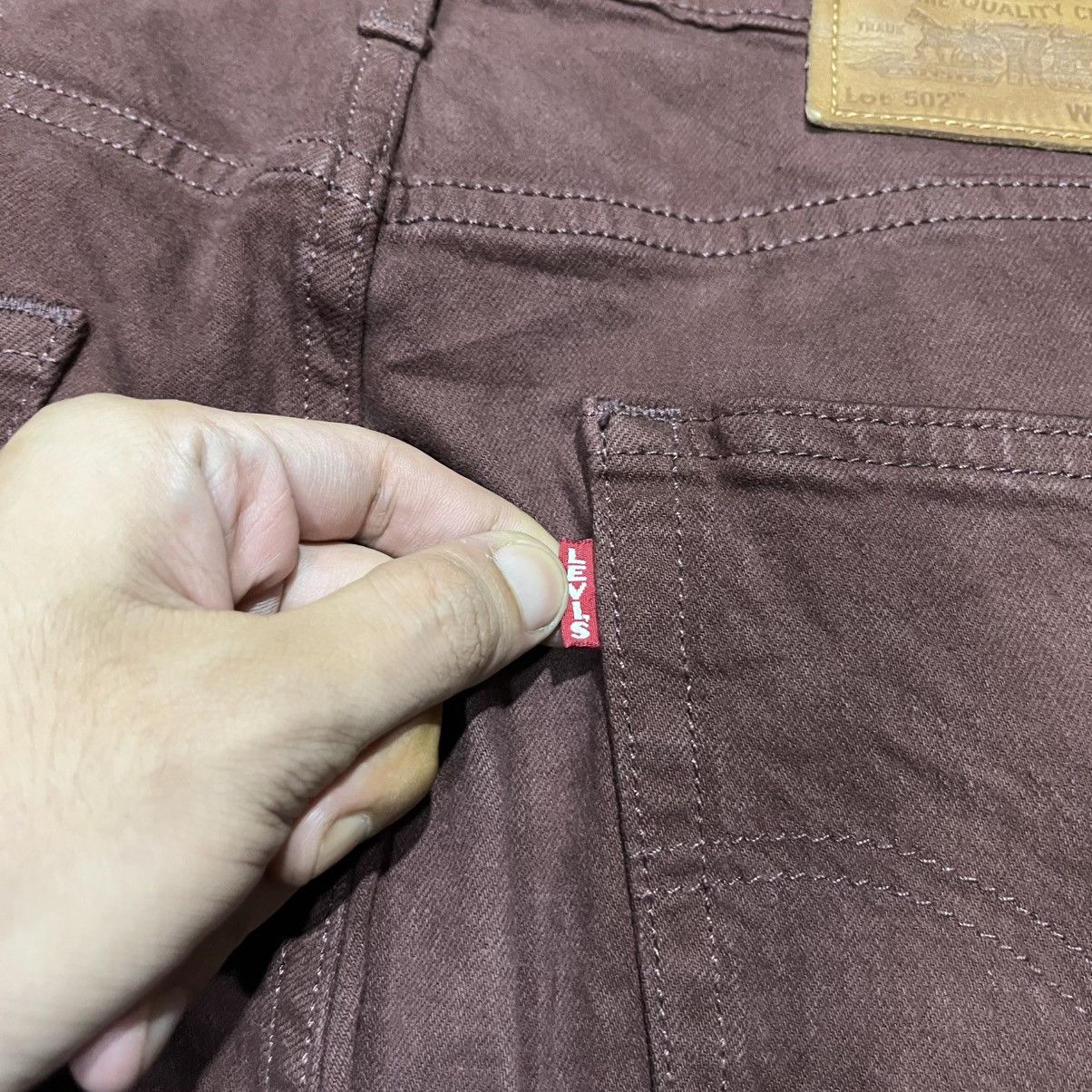 Tornado Mart Levi’s 502 Big E Regular Taper | Burgundy Size US 30 / EU 46 - 11 Thumbnail