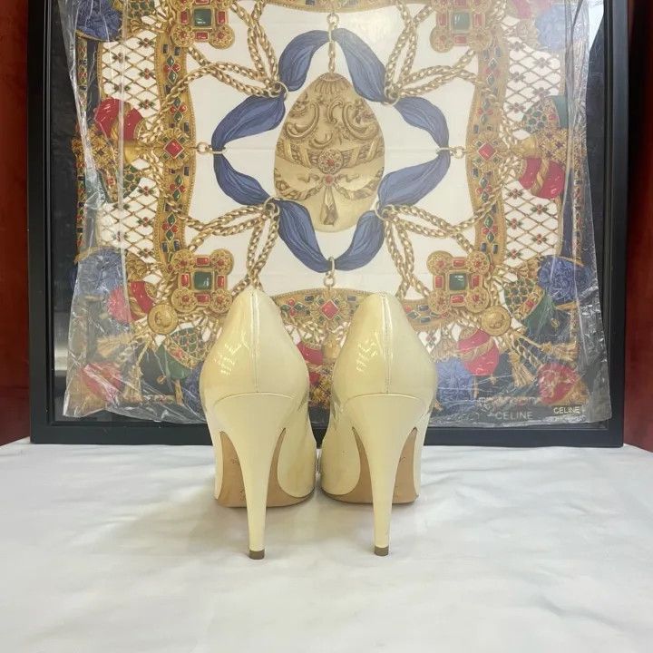 Louis Vuitton Louis Vuitton White Pointed Toe Heels -2508 Size US 6 / IT 36 - 6 Thumbnail