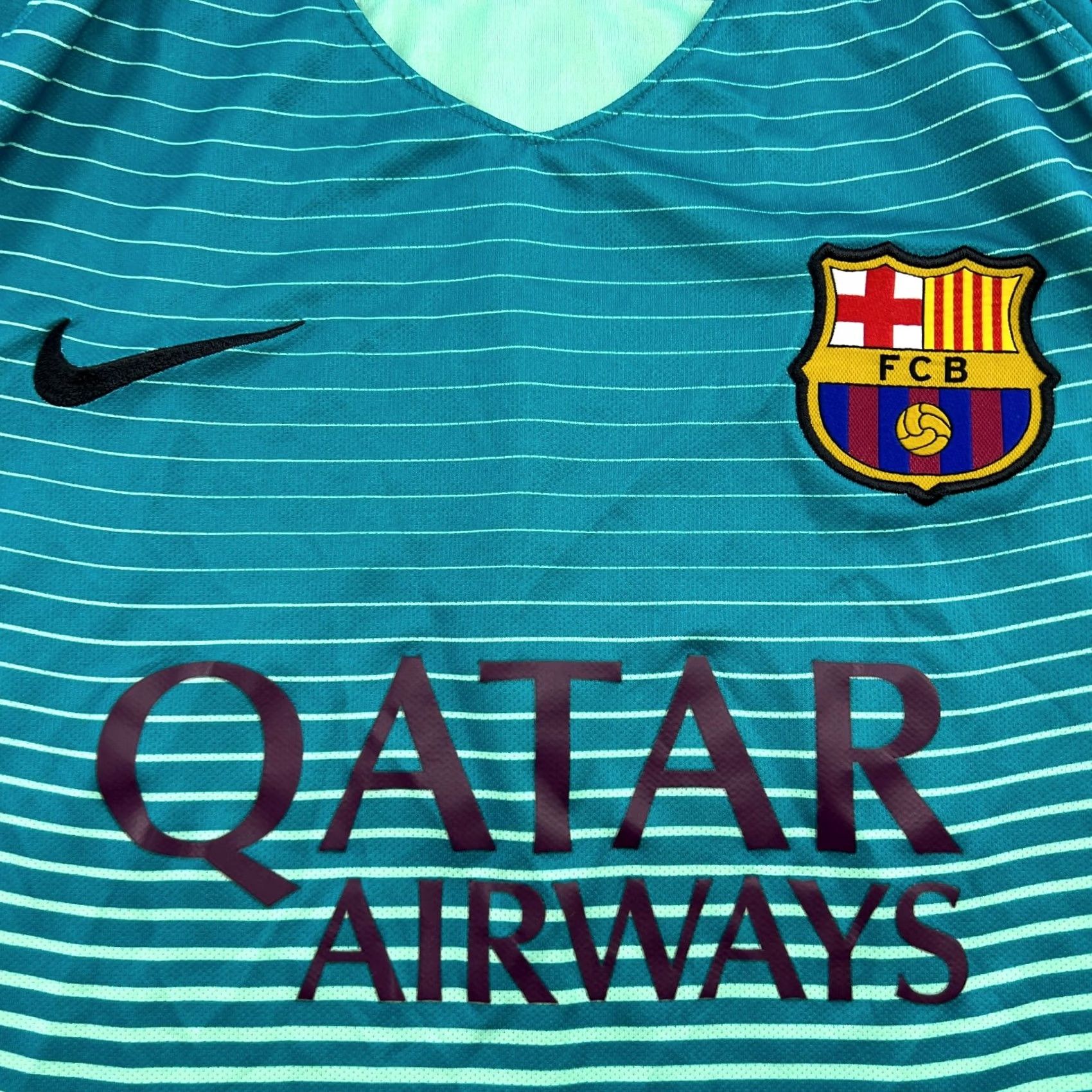 Nike Nike Barcelona 2016-2017 Third Jersey Football Shirt Medium Adult Multicolor Nike Shirt Mens Size US M / EU 48-50 / 2 - 3 Thumbnail