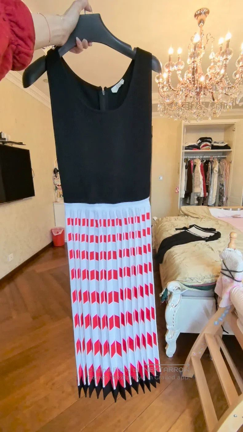 Fendi Fendi Knit dress Size XS / US 0-2 / IT 36-38 - 1 Thumbnail