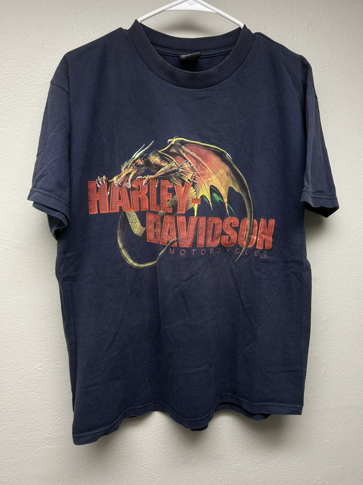 Harley Davidson ‘01 Harley Davidson Dragon Graphic Logo Navy Blue Tshirt Size US L / EU 52-54 / 3 - 1 Thumbnail