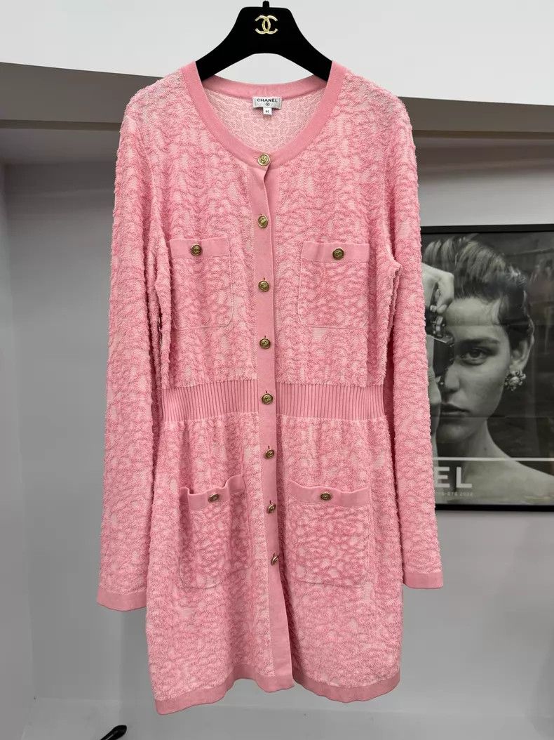 Chanel Chanel Pink embossed camellia dress Size S / US 4 / IT 40 - 1 Thumbnail