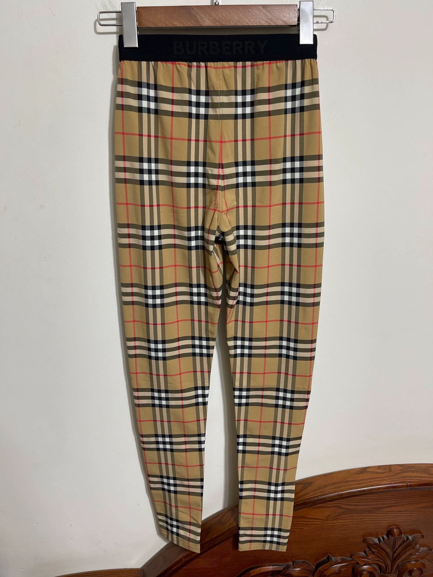 Burberry Burberry Leggings XS new with tags classic check Size 25" / US 0 / IT 36 - 2 Thumbnail