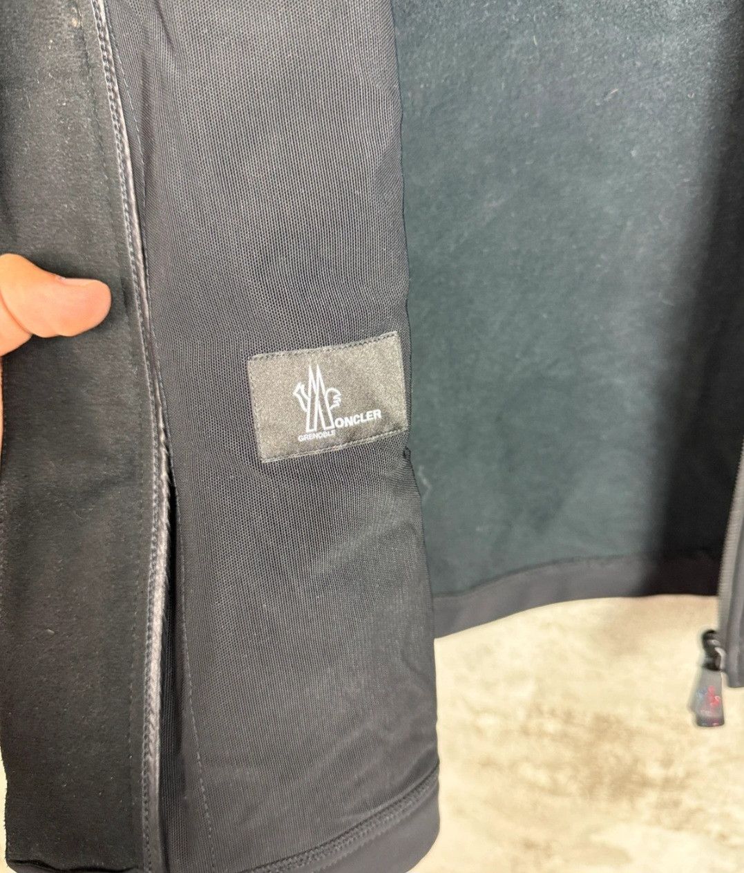 Moncler Grenoble ULTRA RARE Moncler Grenoble x Niseko Black Japan VIP Edition Size US L / EU 52-54 / 3 - 8 Thumbnail