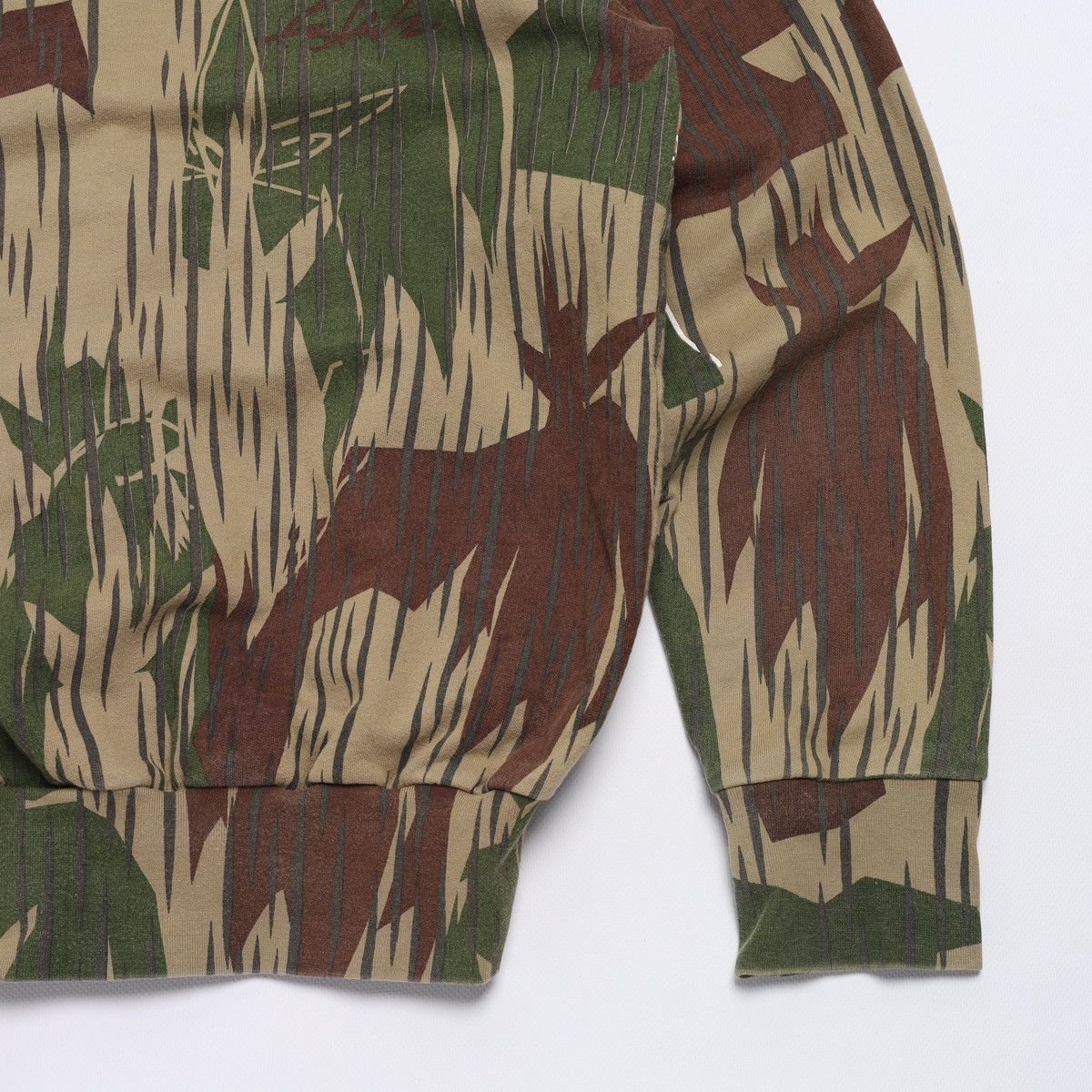 Maharishi Maharishi x Futura 00s Vintage Camo Printed Zip Hoodie Rare Size US L / EU 52-54 / 3 - 11 Thumbnail